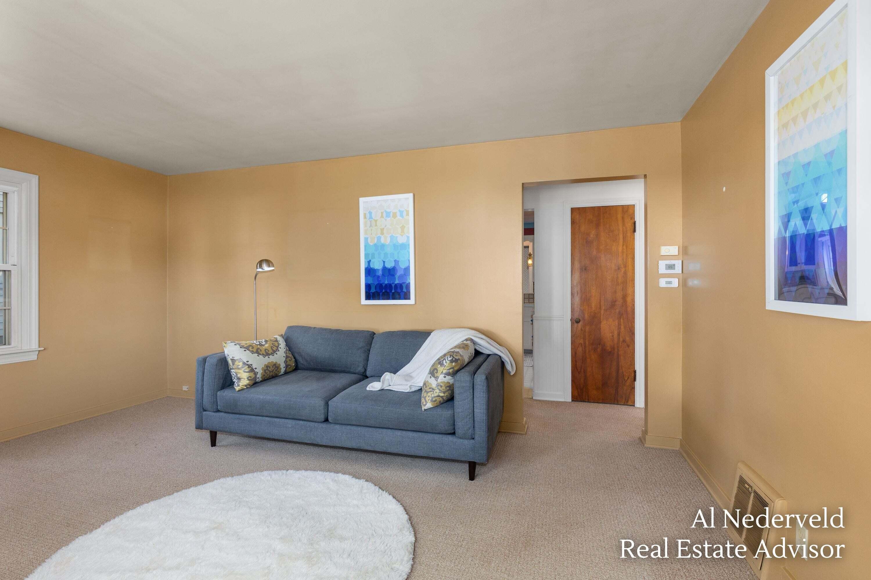 1018 Kentwood Drive NE Grand Rapids MI 49505