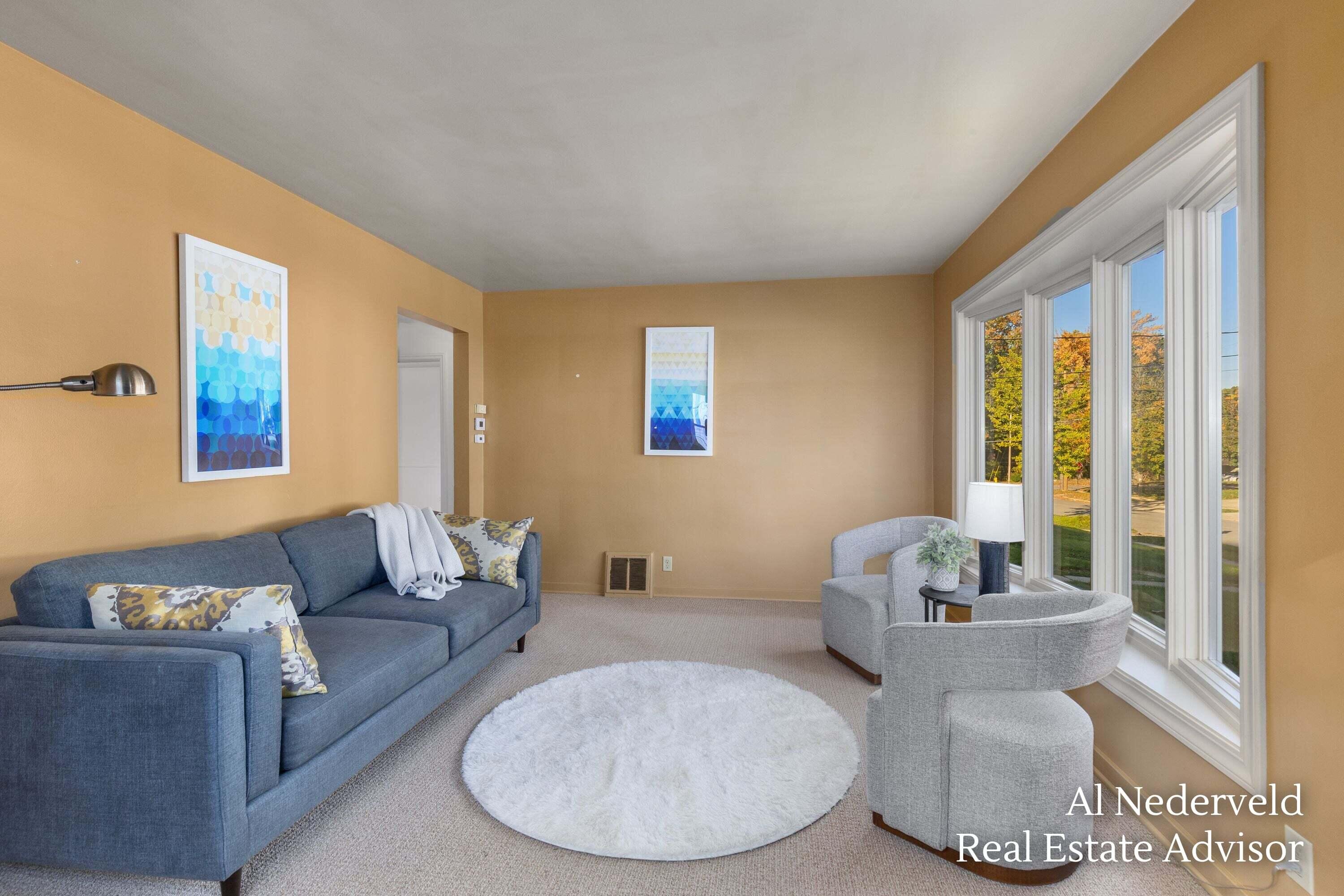 1018 Kentwood Drive NE Grand Rapids MI 49505