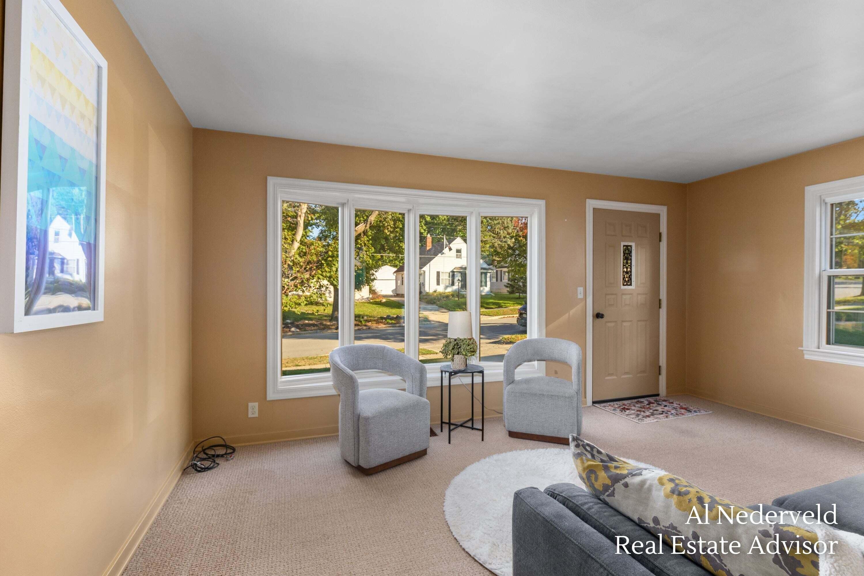 1018 Kentwood Drive NE Grand Rapids MI 49505