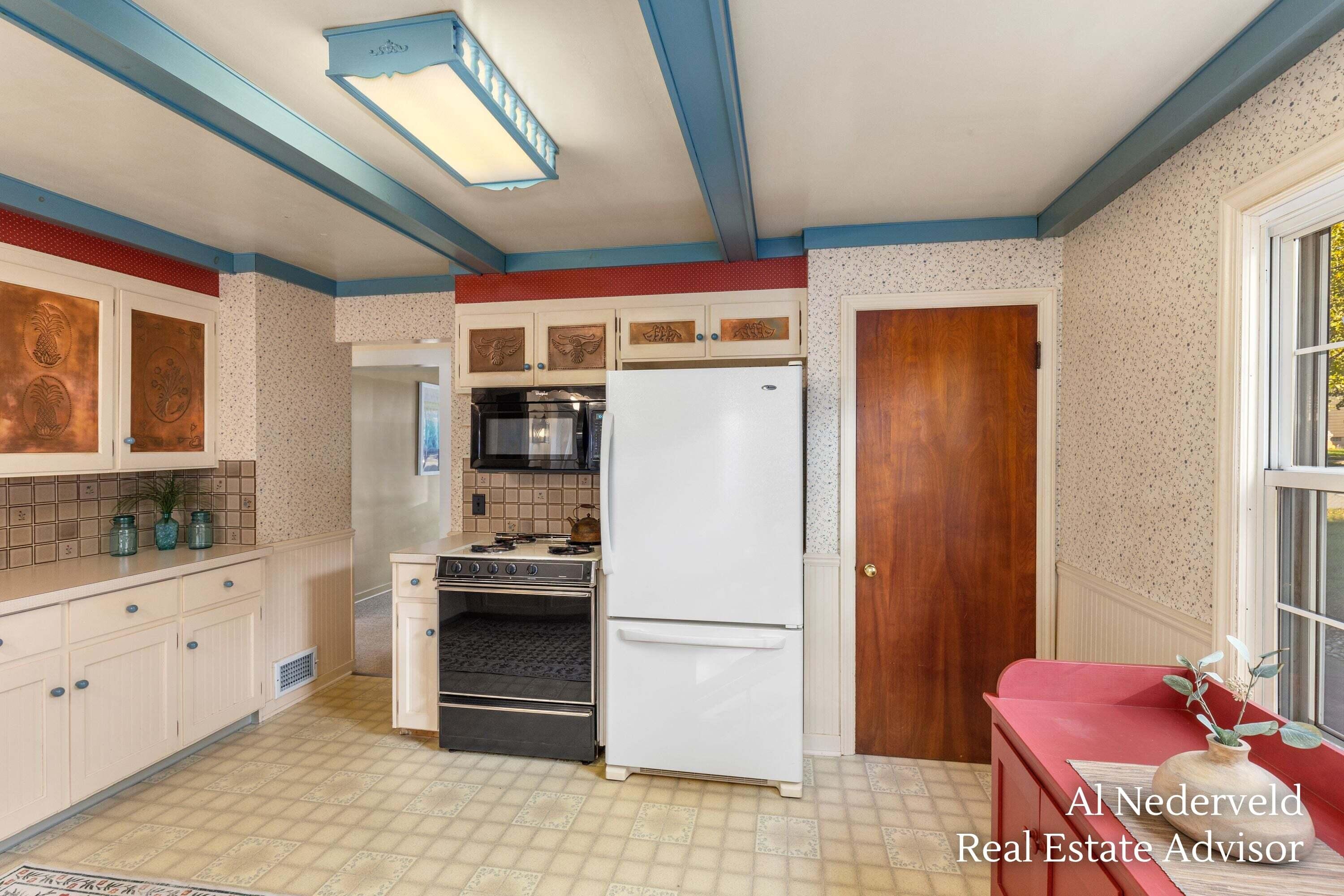1018 Kentwood Drive NE Grand Rapids MI 49505