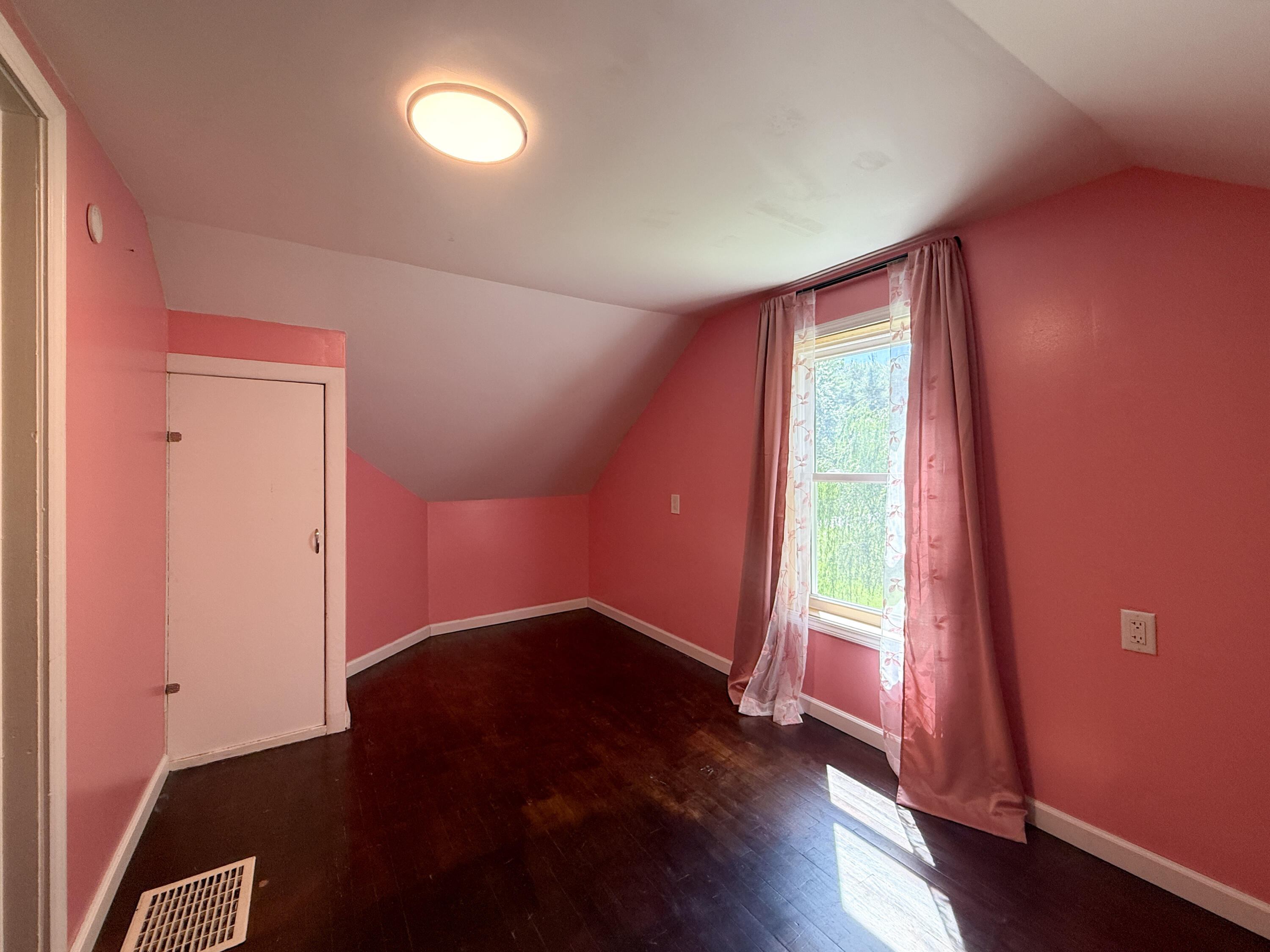 2661 E Empire Avenue Benton Harbor MI 49022