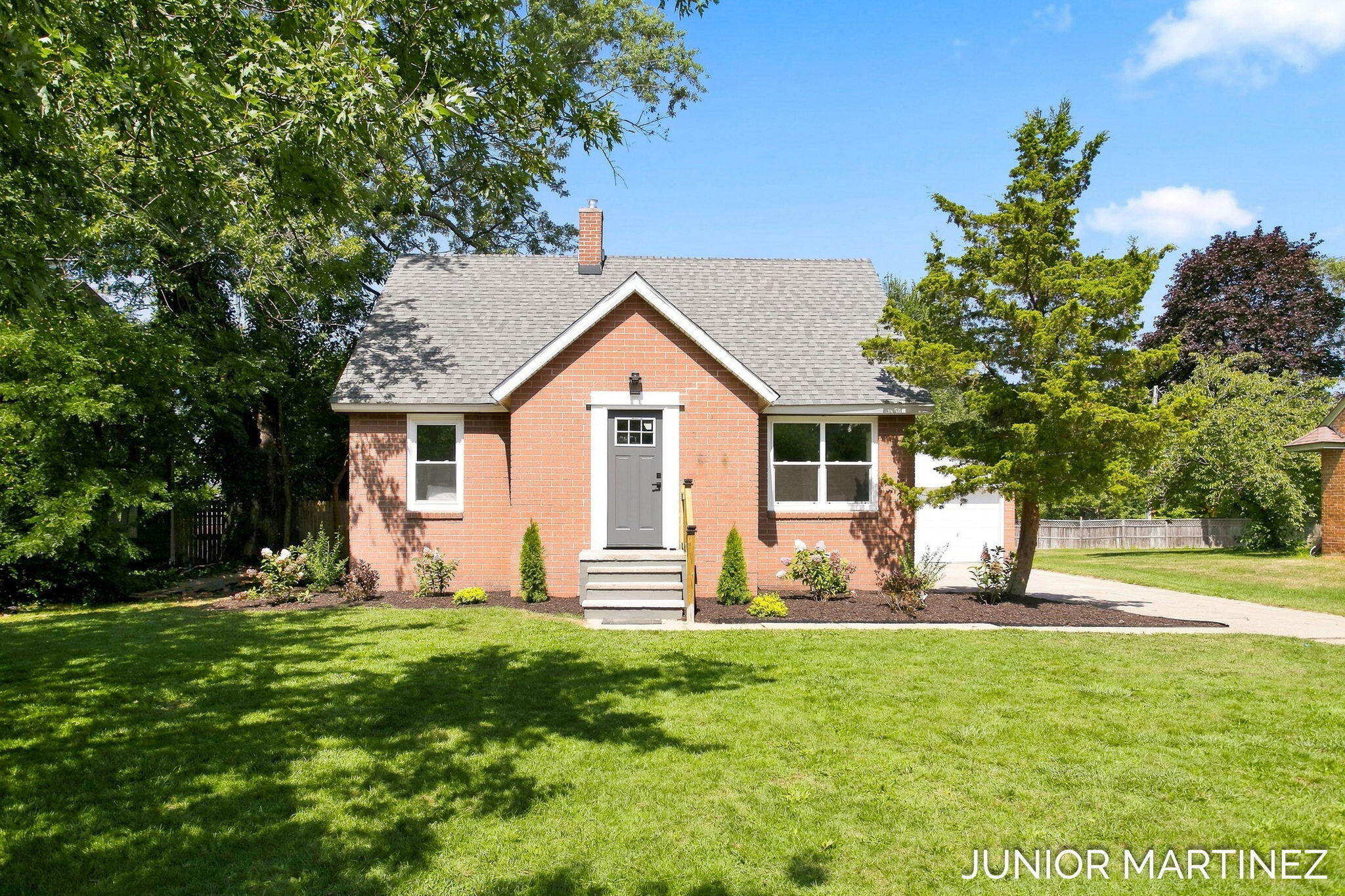 23 E 35th Street Holland MI 49423