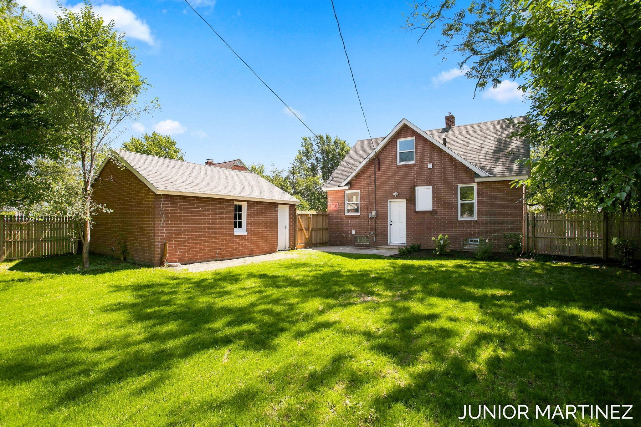 23 E 35th Street Holland MI 49423