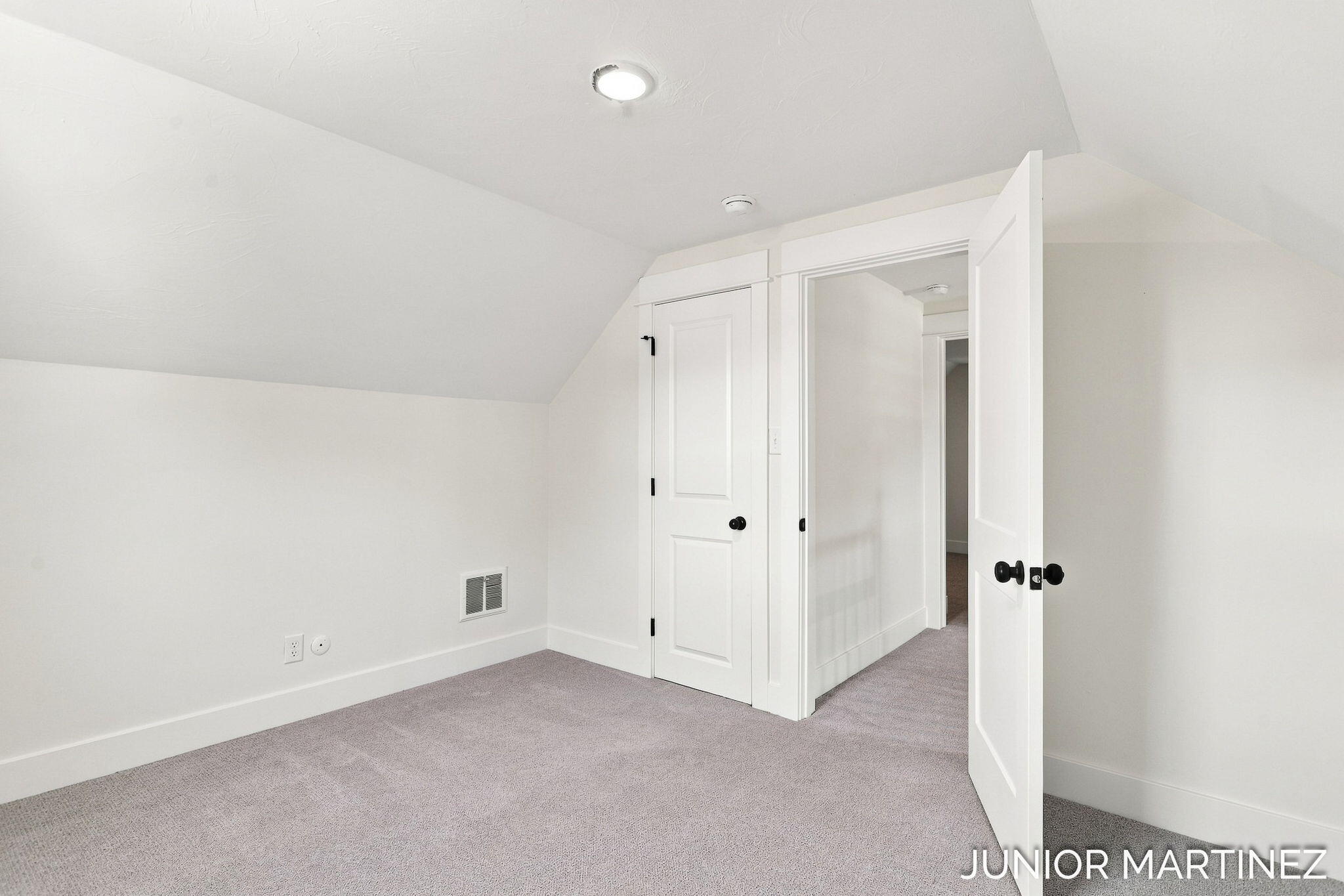 23 E 35th Street Holland MI 49423