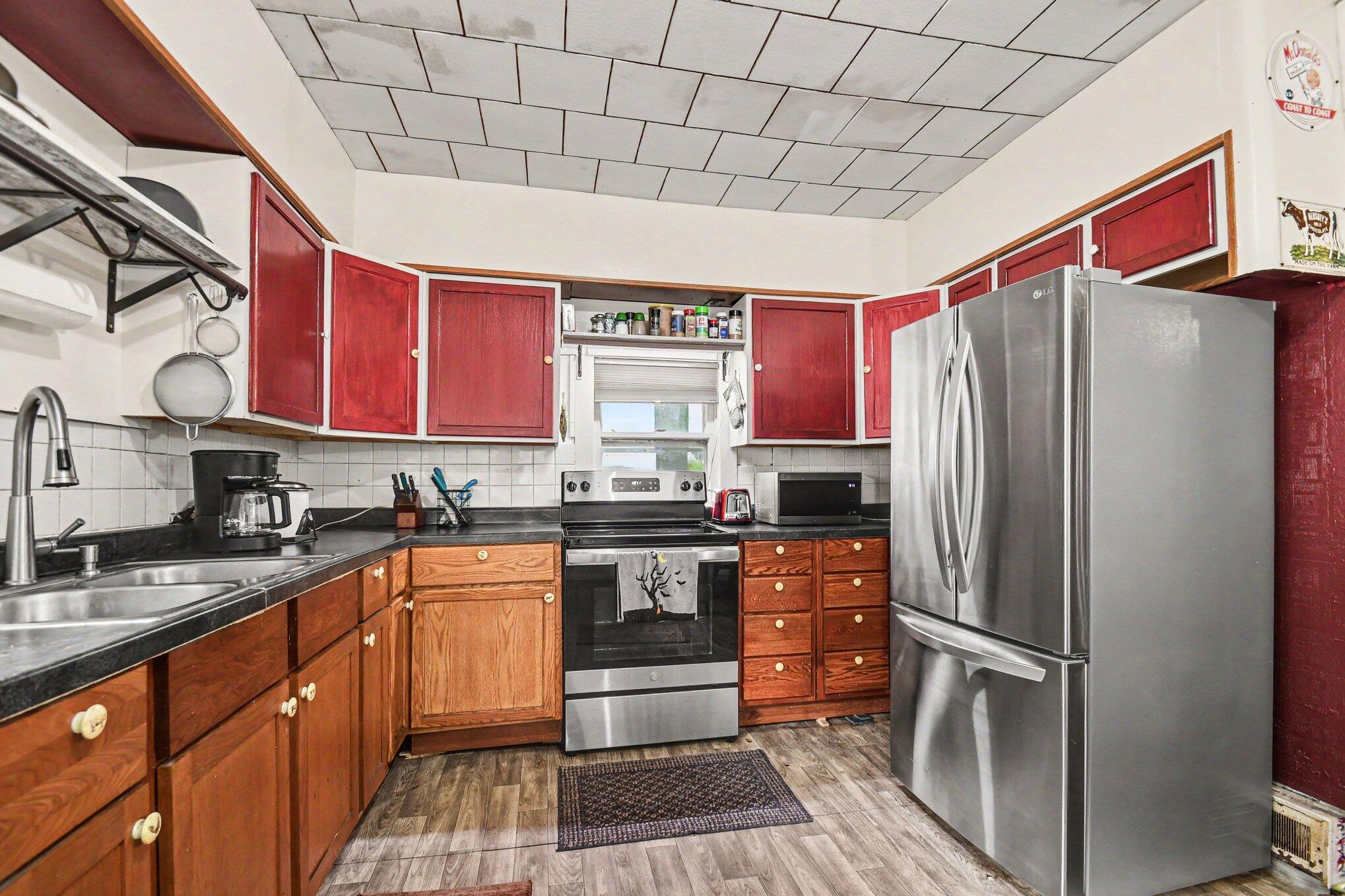 109 W Chicago Street Buchanan MI 49107