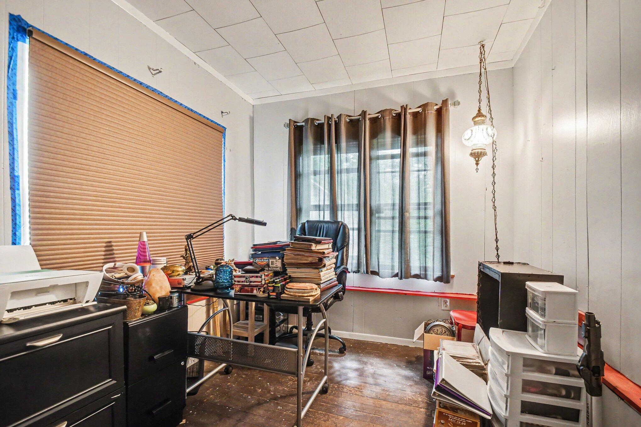 109 W Chicago Street Buchanan MI 49107