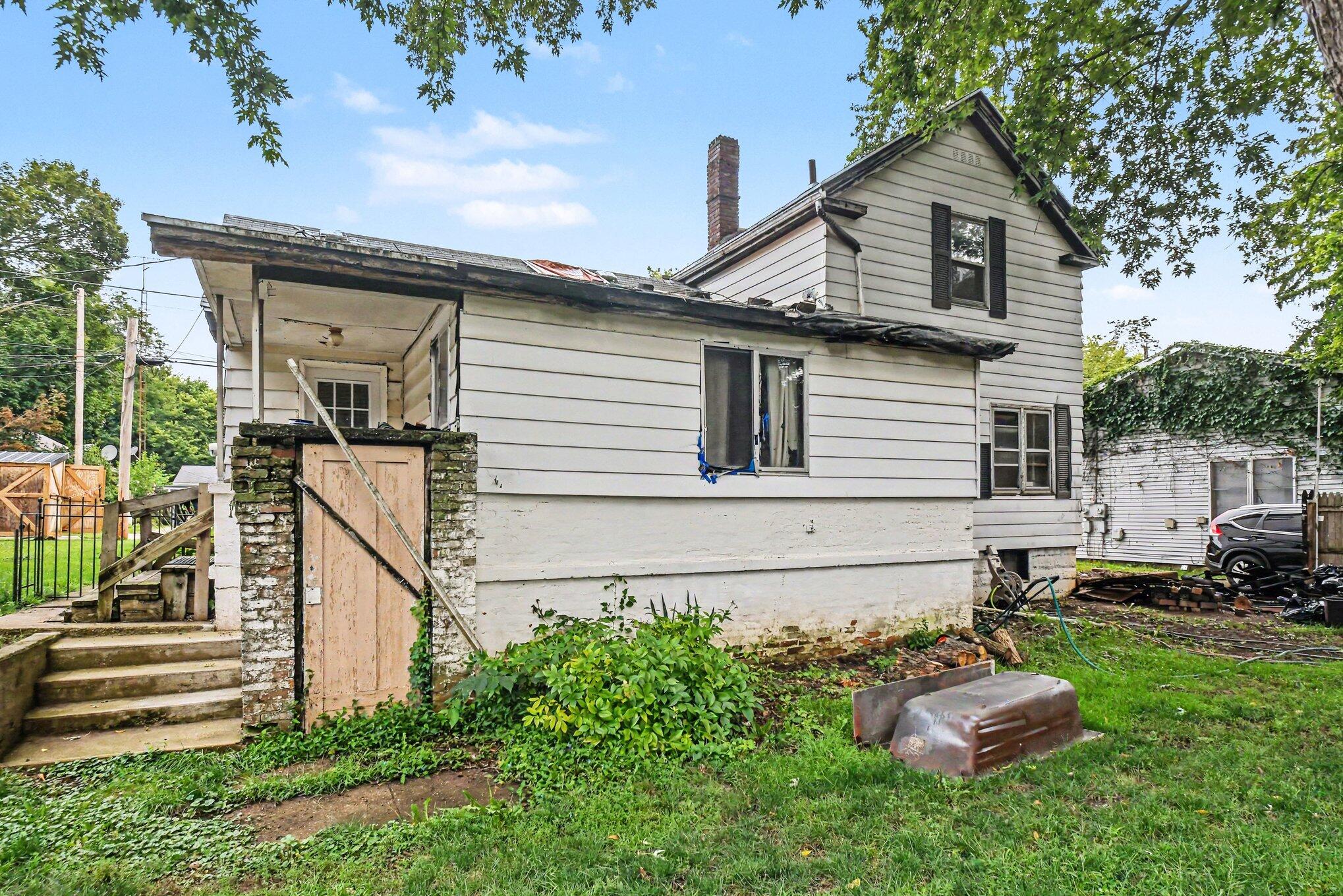 109 W Chicago Street Buchanan MI 49107
