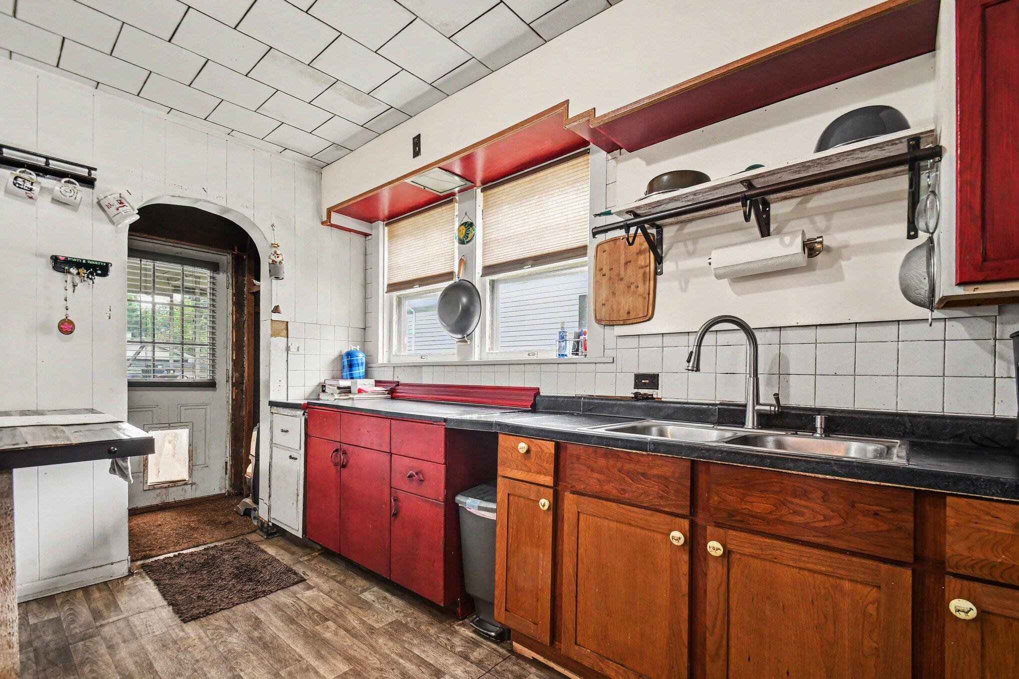 109 W Chicago Street Buchanan MI 49107