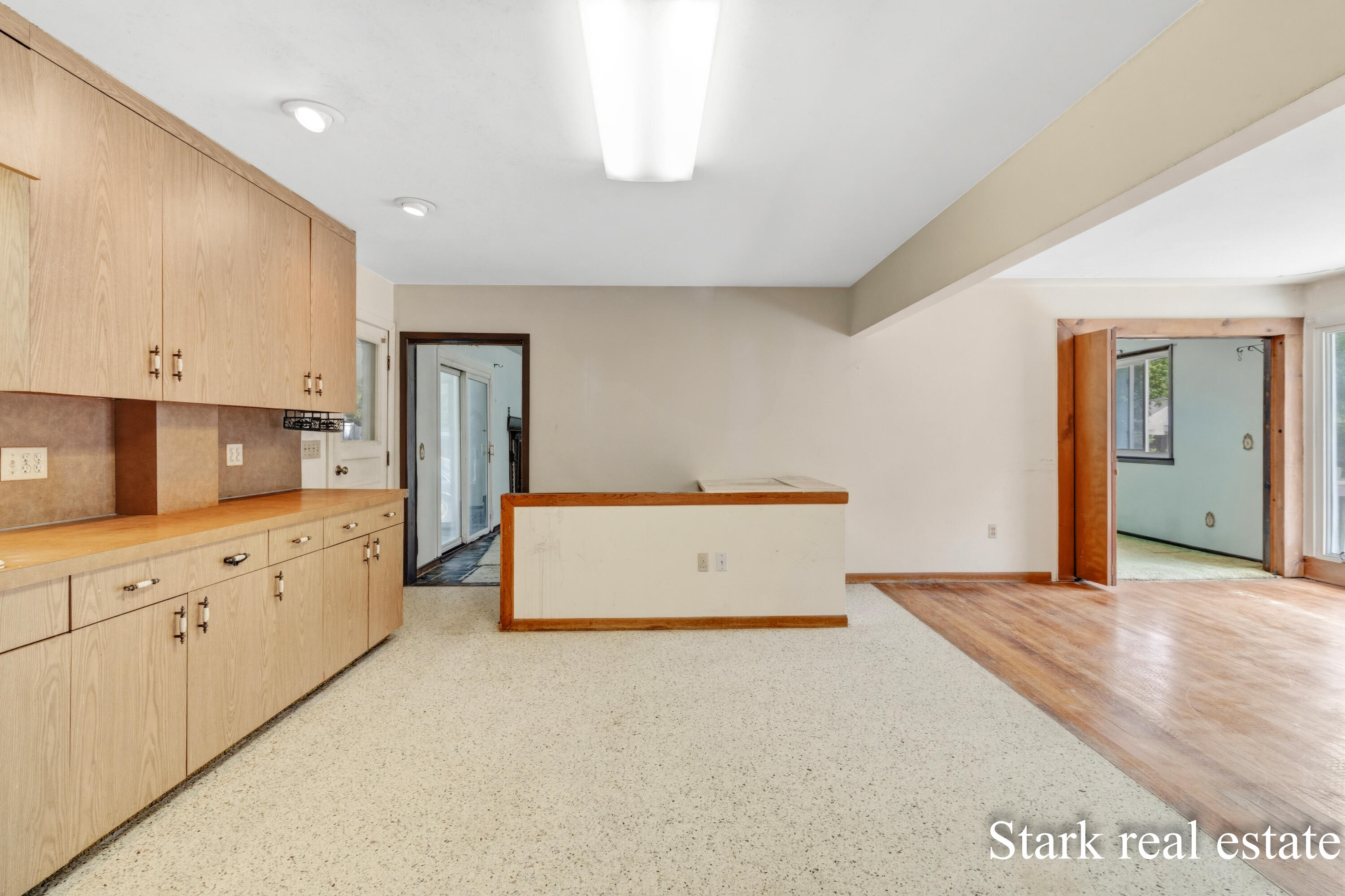 225 Sunset Hills Avenue NW Grand Rapids MI 49534