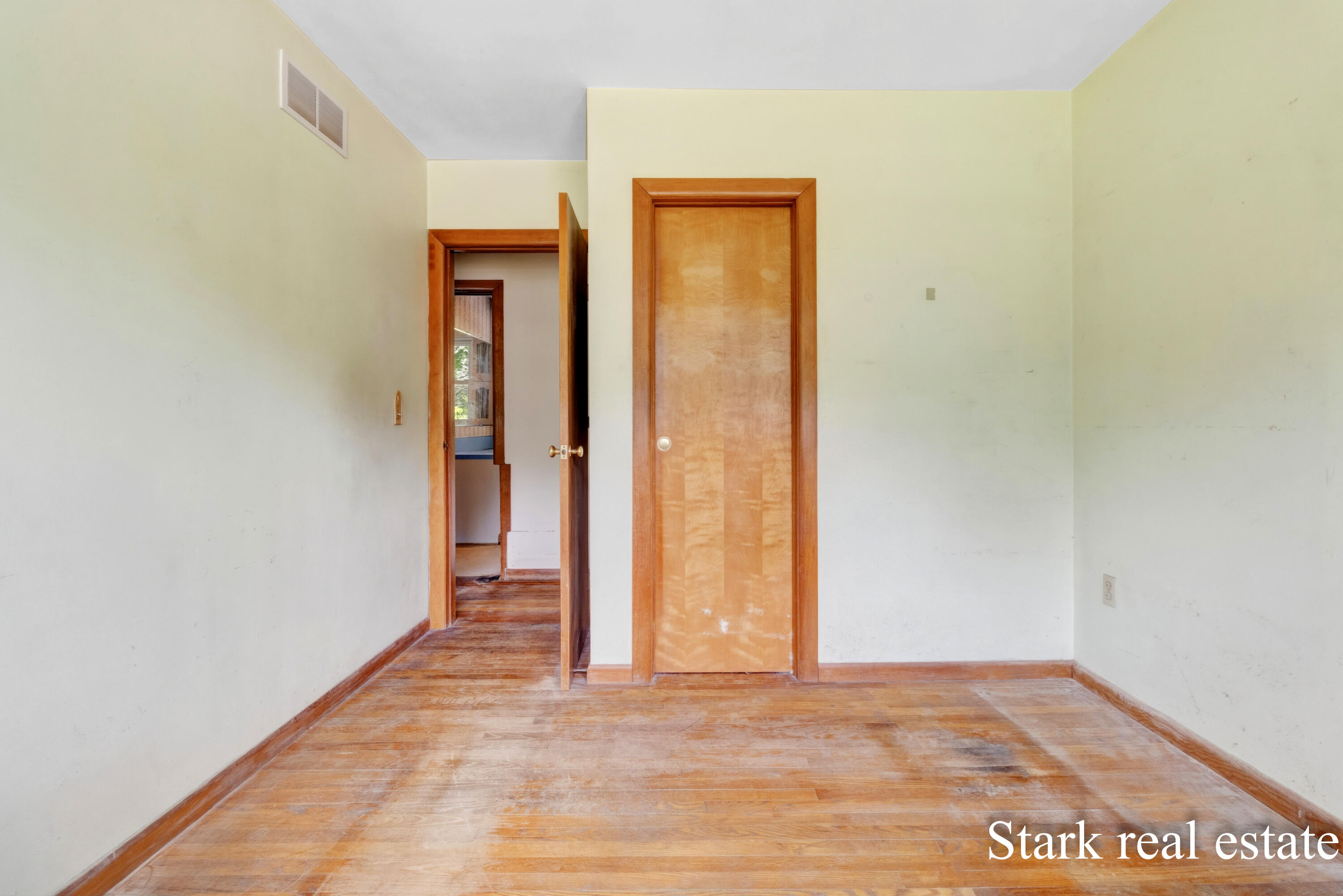 225 Sunset Hills Avenue NW Grand Rapids MI 49534