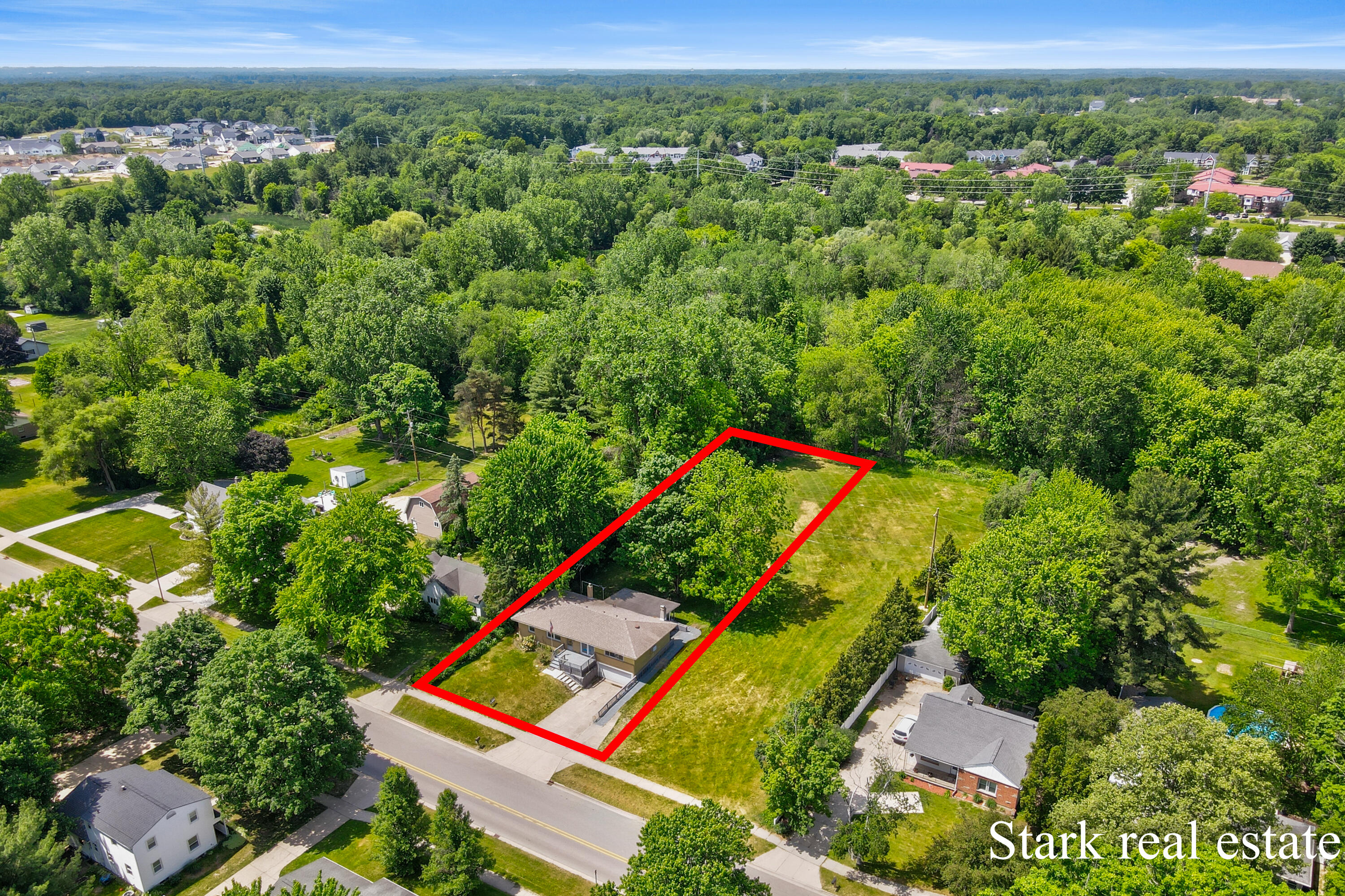 225 Sunset Hills Avenue NW Grand Rapids MI 49534