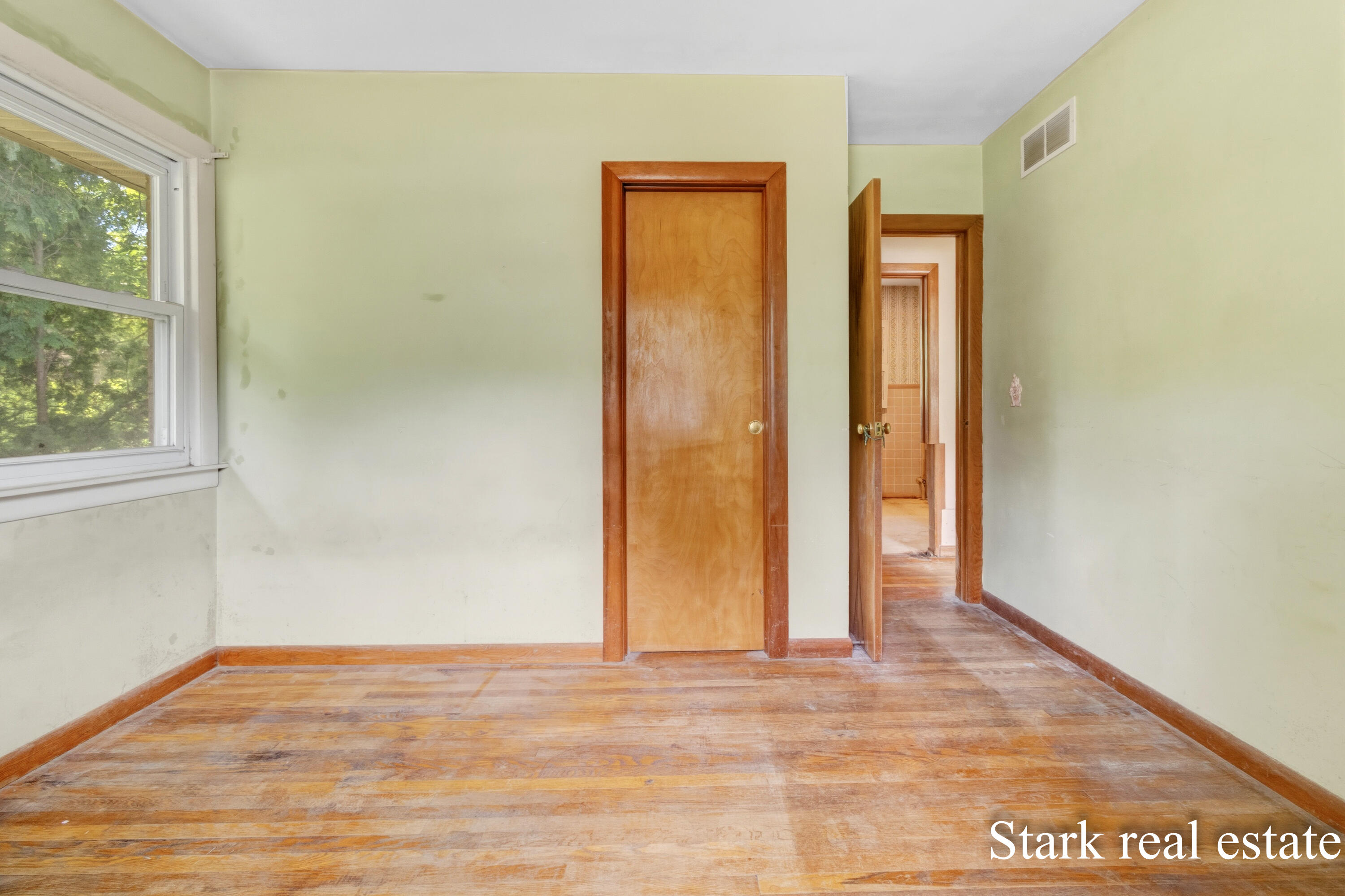 225 Sunset Hills Avenue NW Grand Rapids MI 49534