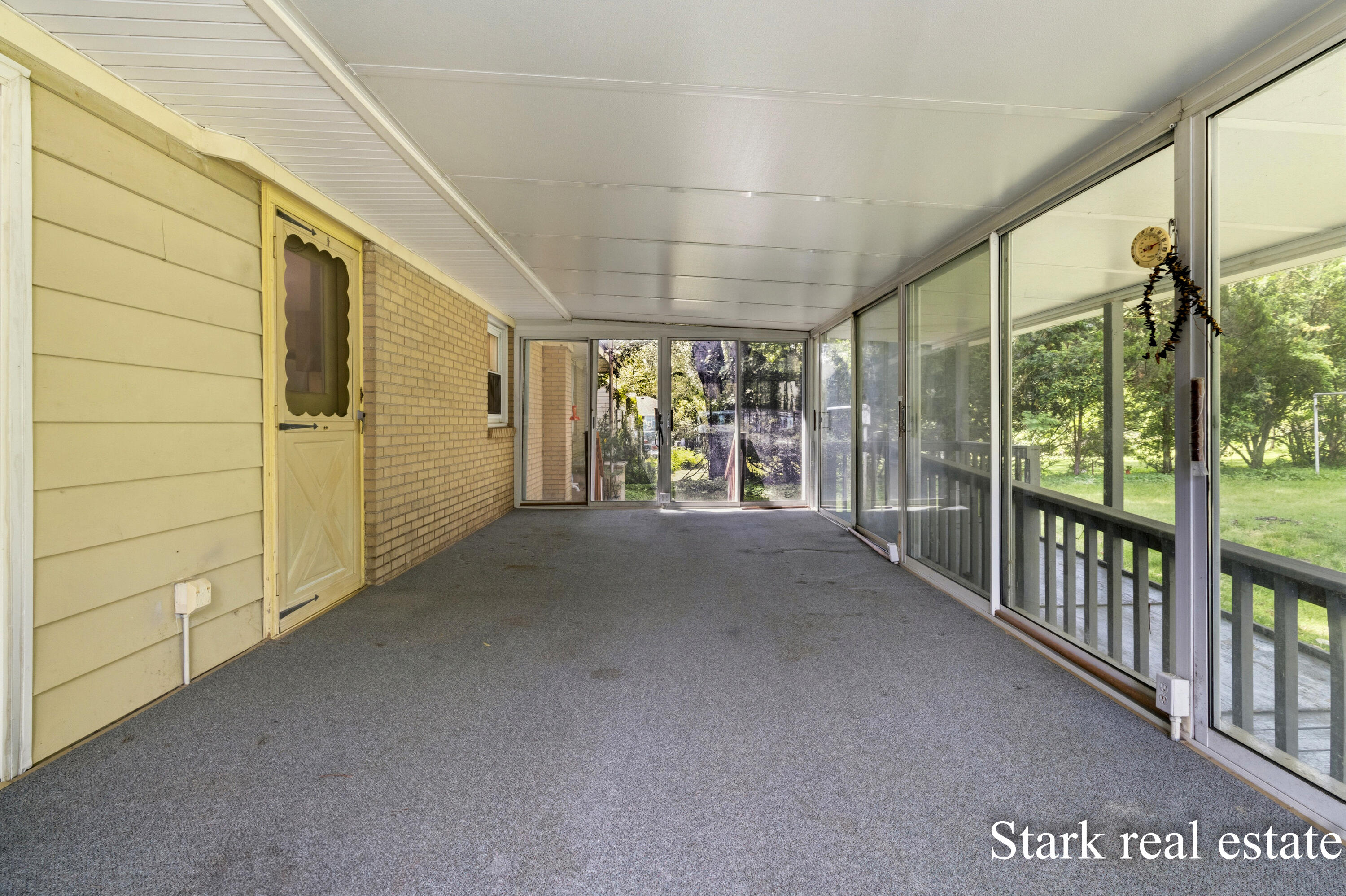 225 Sunset Hills Avenue NW Grand Rapids MI 49534