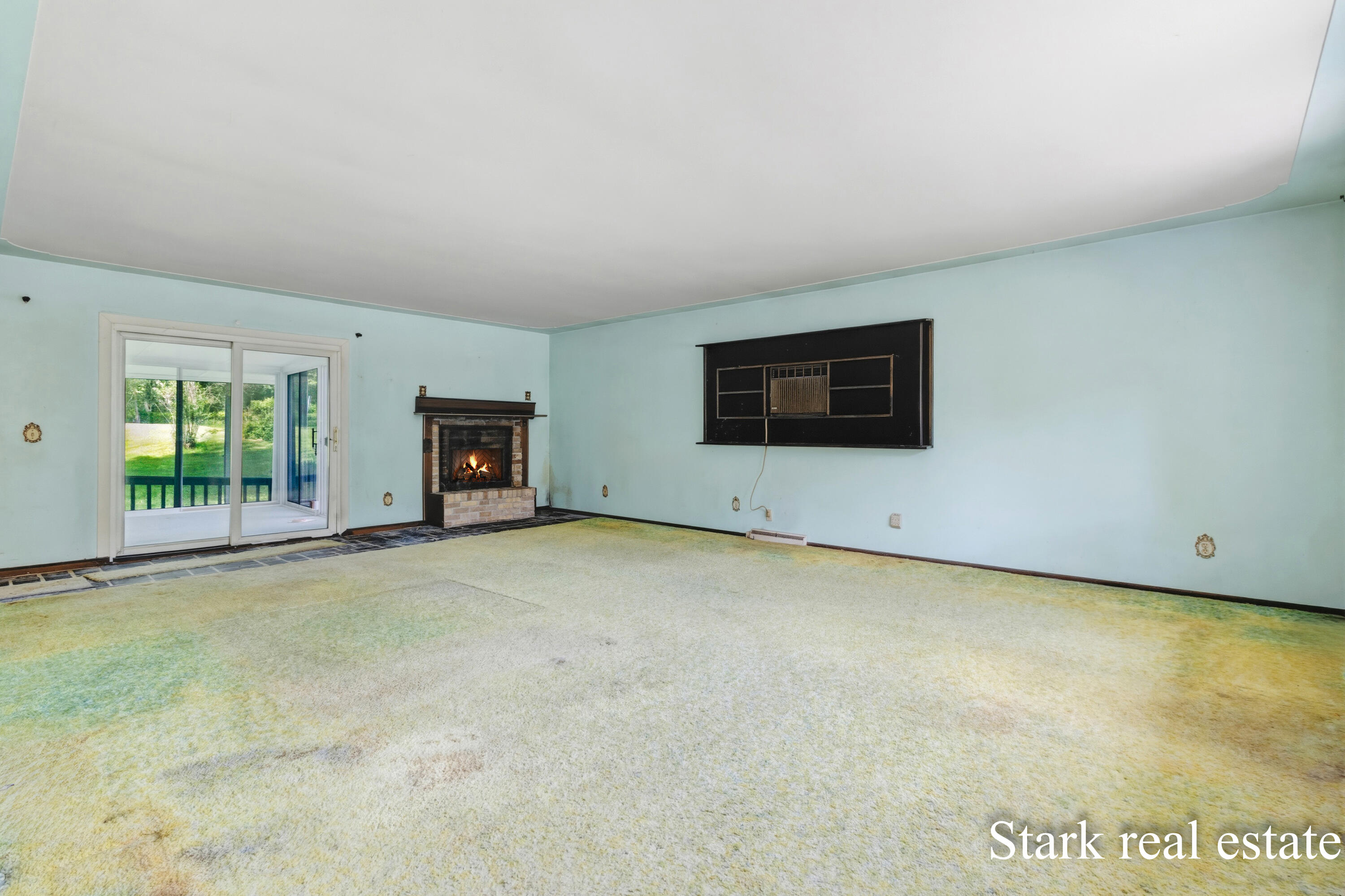 225 Sunset Hills Avenue NW Grand Rapids MI 49534