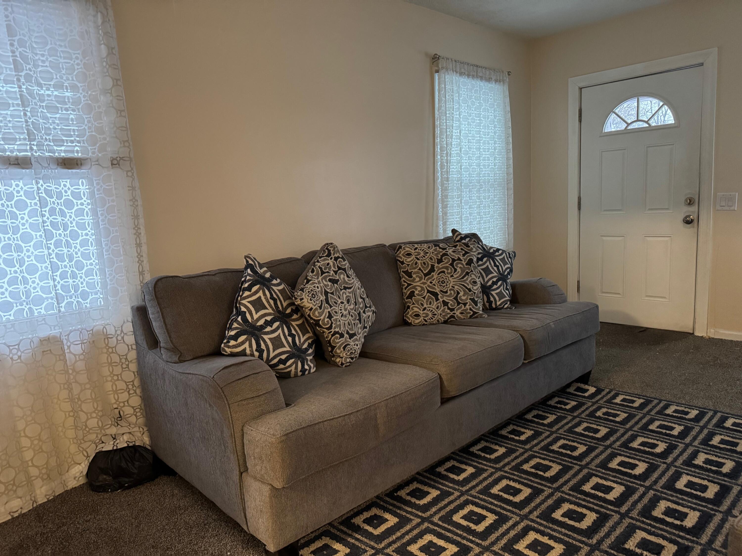 933 Dickinson Street SE Grand Rapids MI 49507