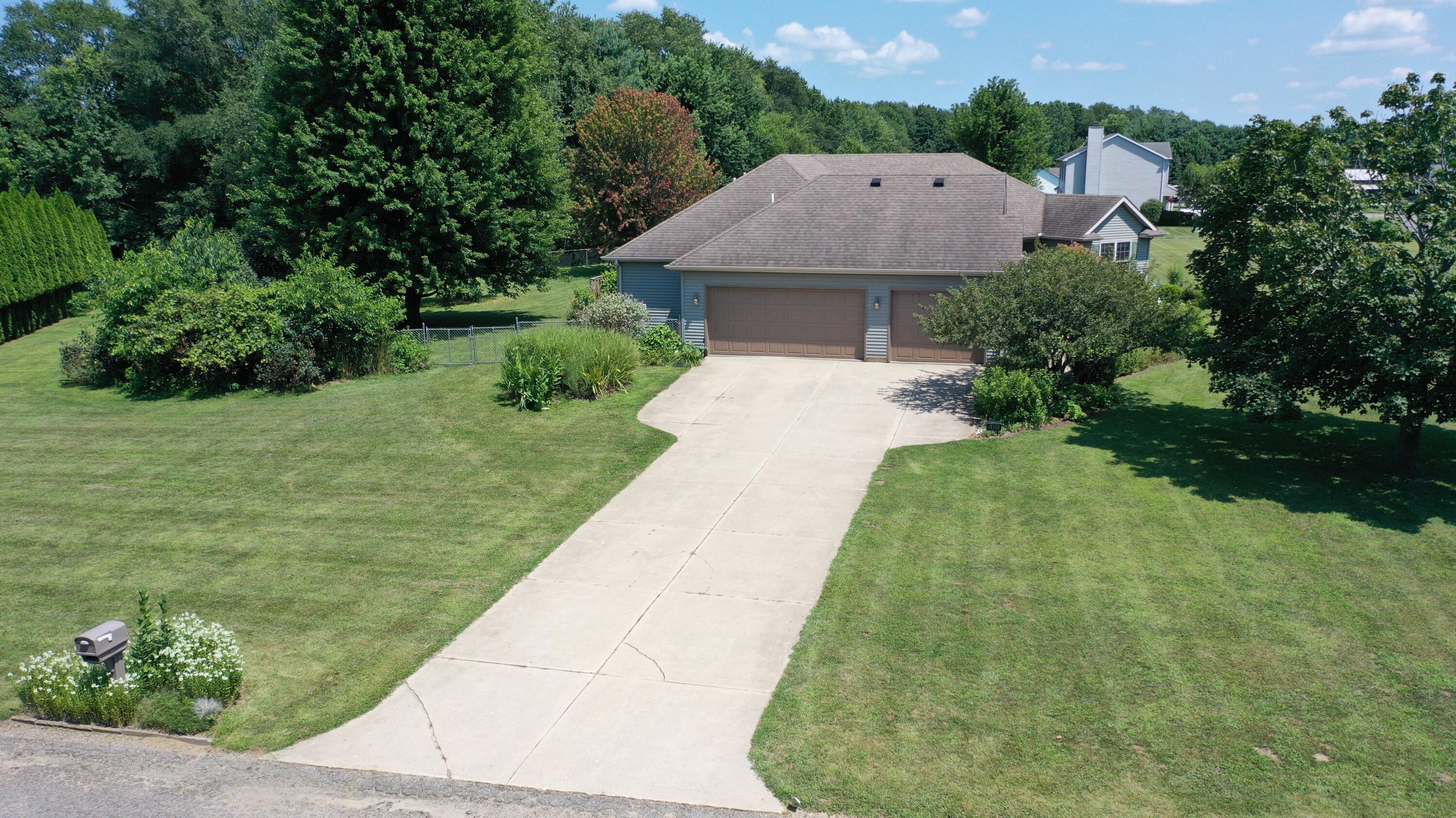 3905 Hidden Valley Trail N Niles MI 49120
