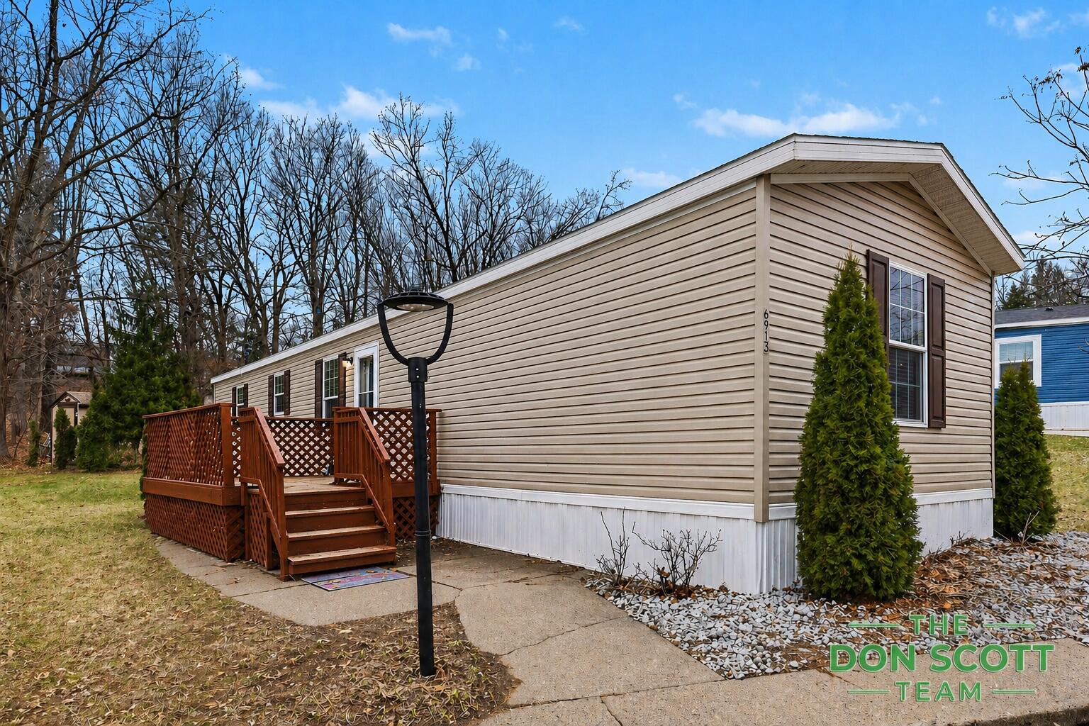 6913 Sandwood Street NE Rockford MI 49341