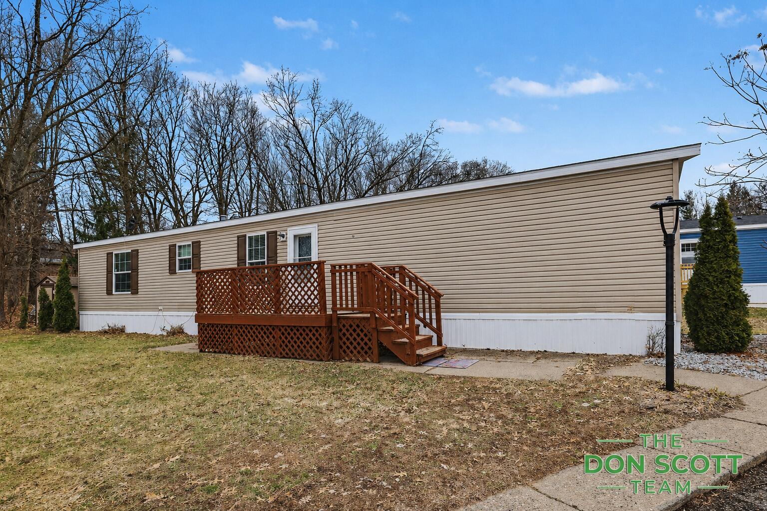 6913 Sandwood Street NE Rockford MI 49341
