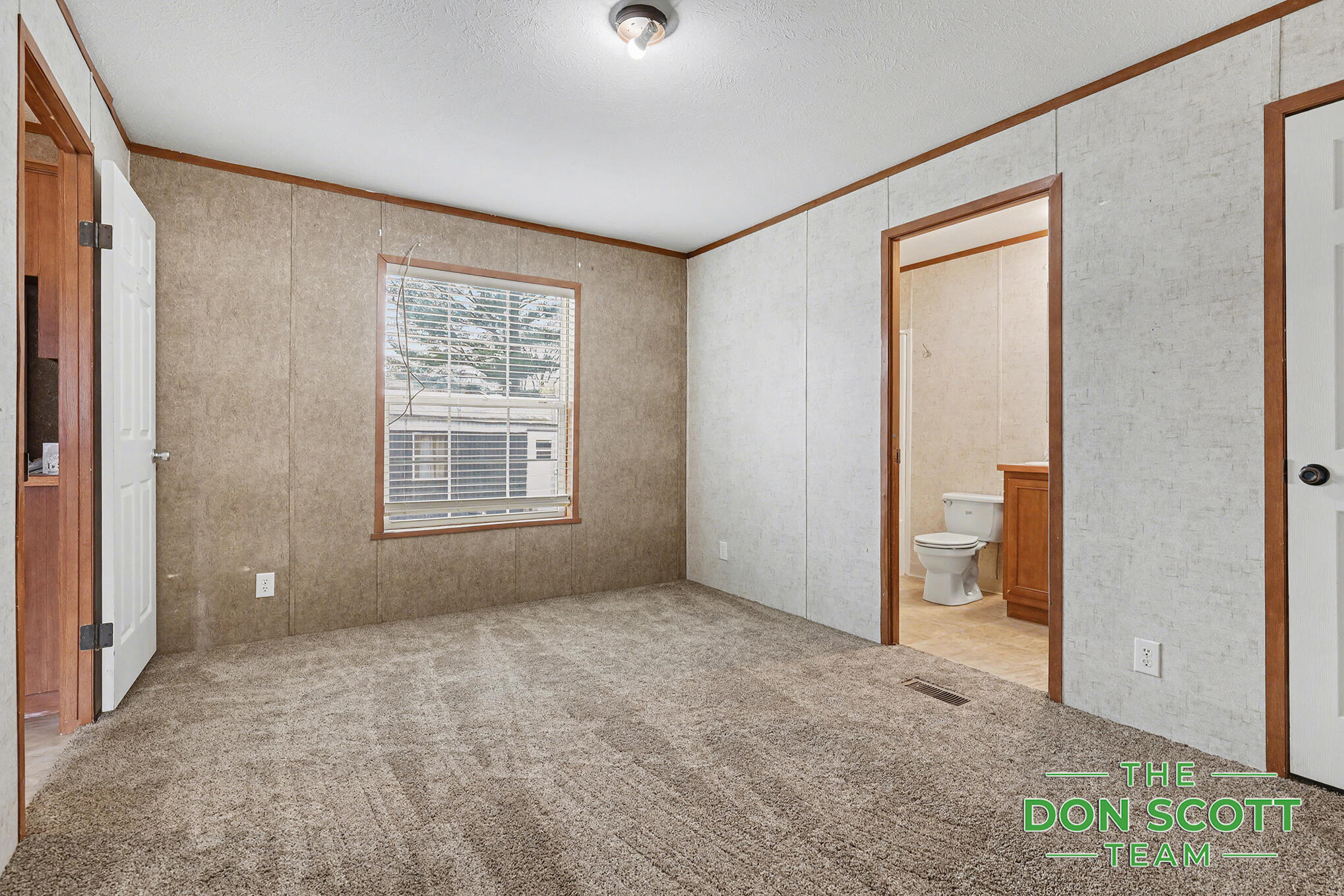 6913 Sandwood Street NE Rockford MI 49341