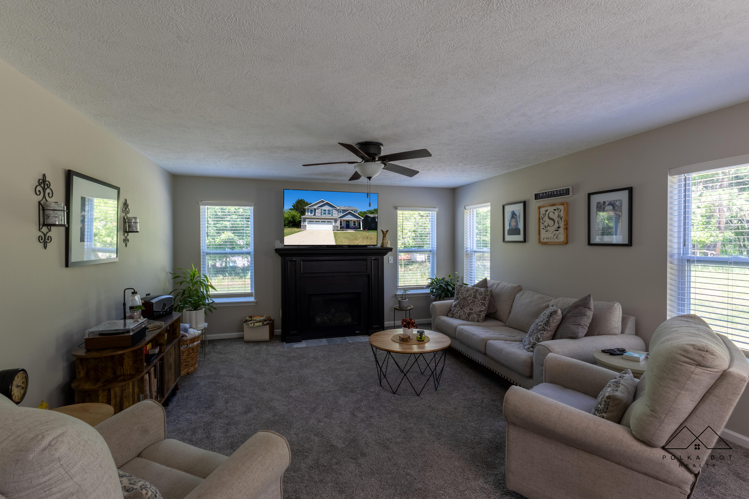 415 Edgewood Pass Fenton MI 48430