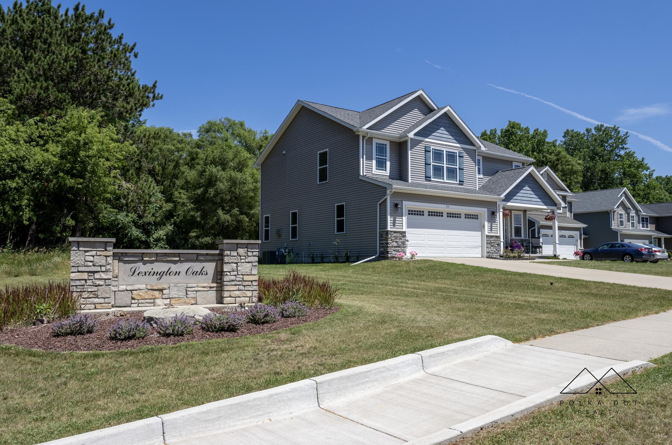 415 Edgewood Pass Fenton MI 48430