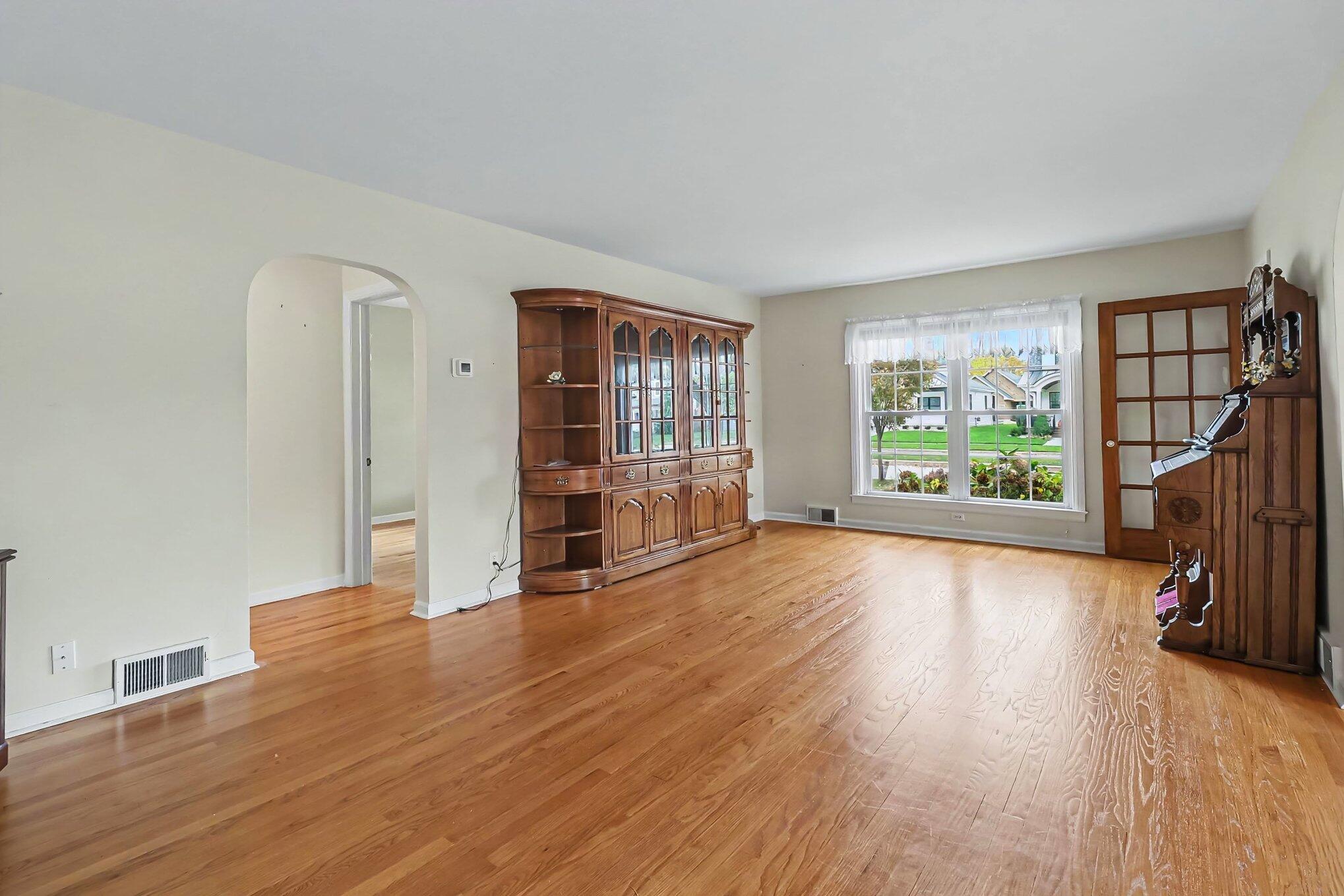 401 N Gaylord Avenue Ludington MI 49431