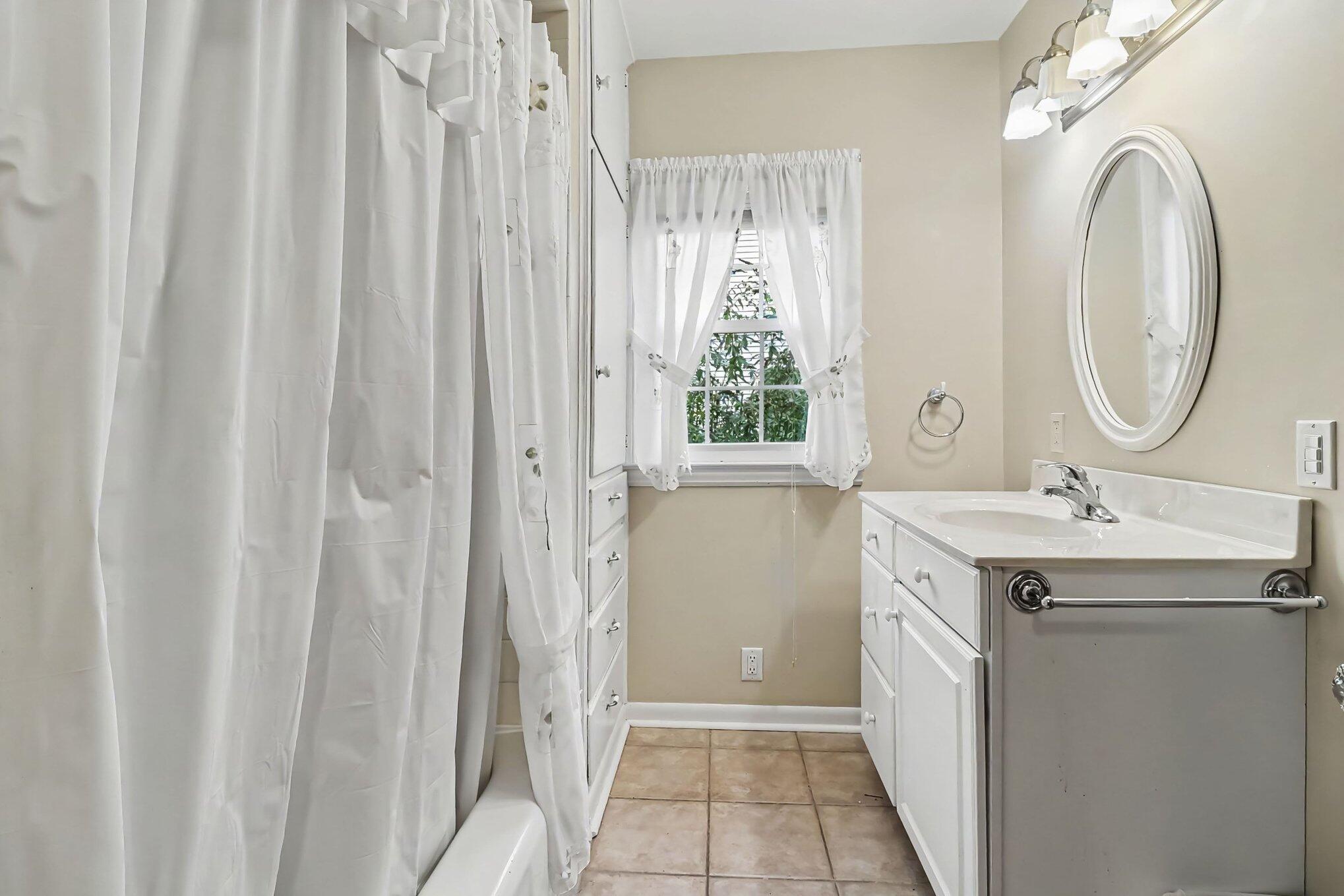 401 N Gaylord Avenue Ludington MI 49431