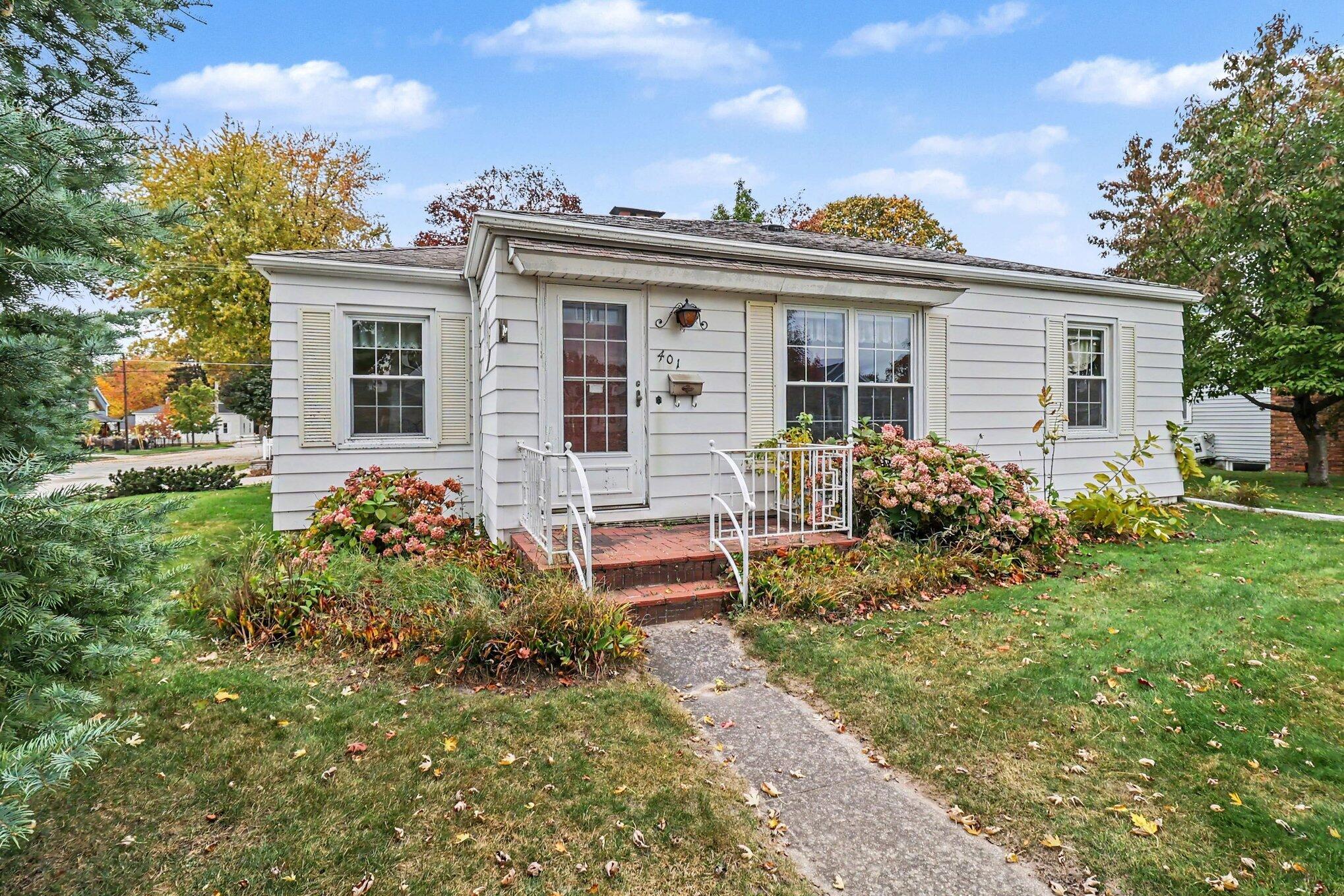 401 N Gaylord Avenue Ludington MI 49431
