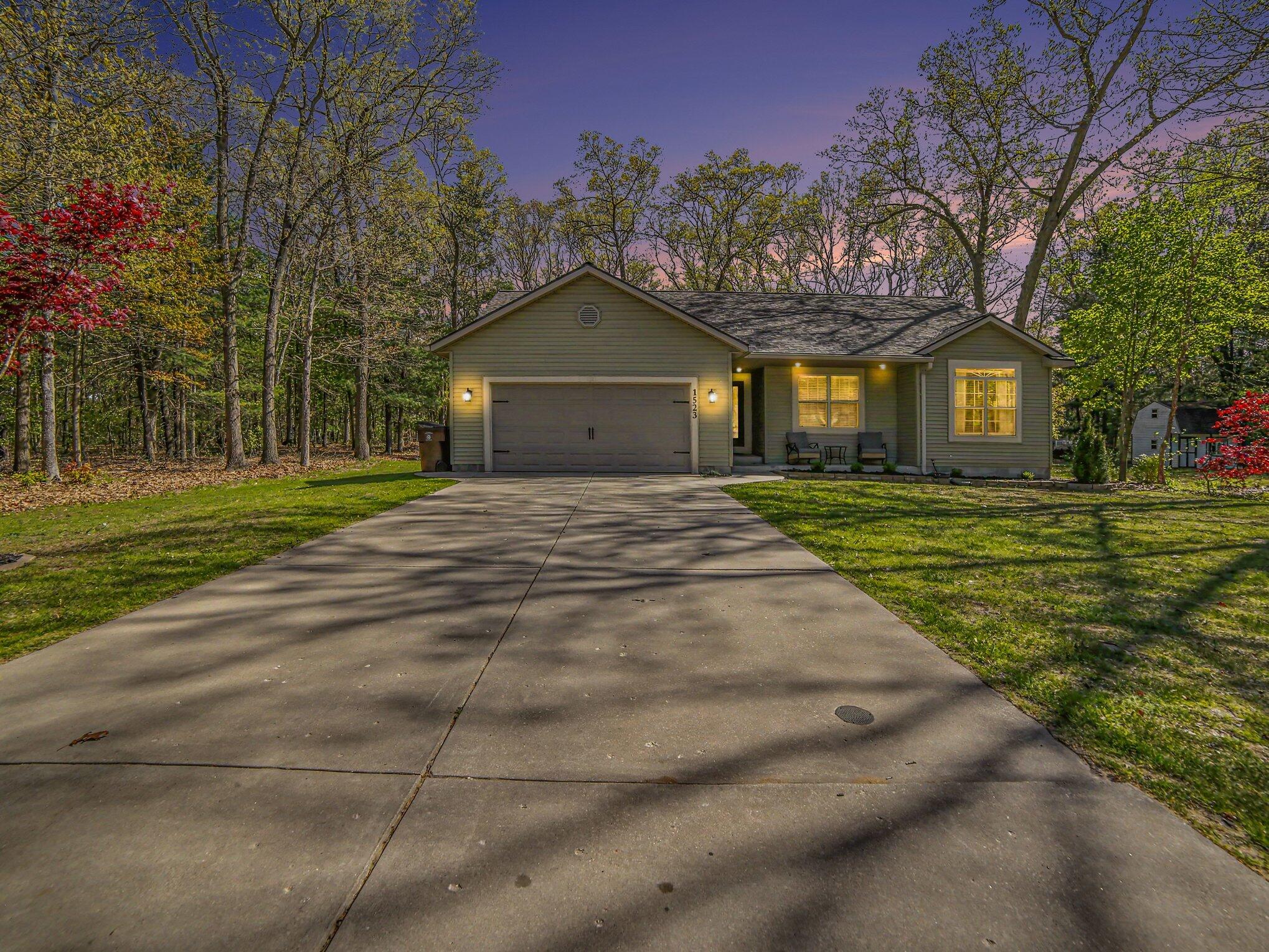 1523 Destiny Drive Muskegon MI 49445