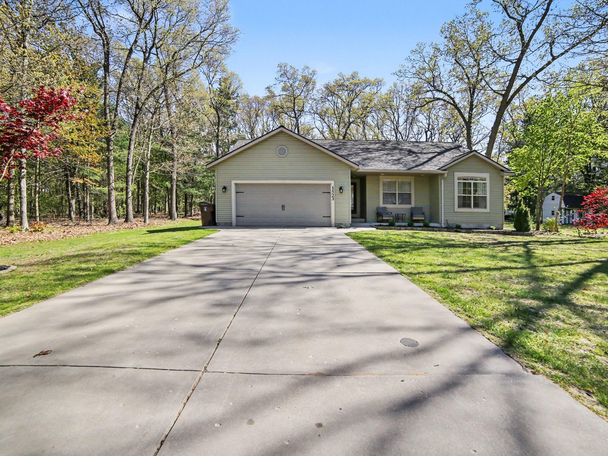 1523 Destiny Drive Muskegon MI 49445