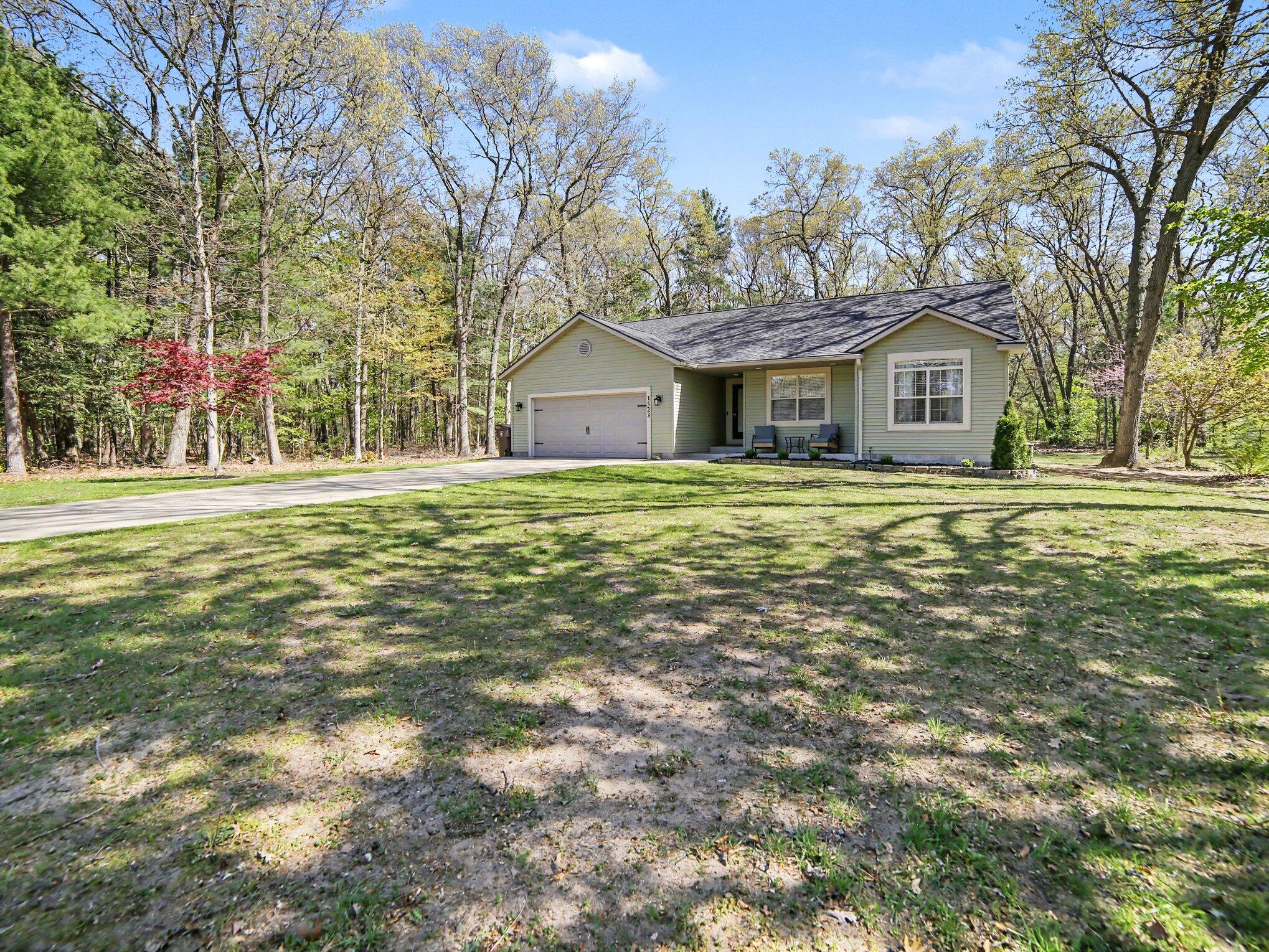 1523 Destiny Drive Muskegon MI 49445