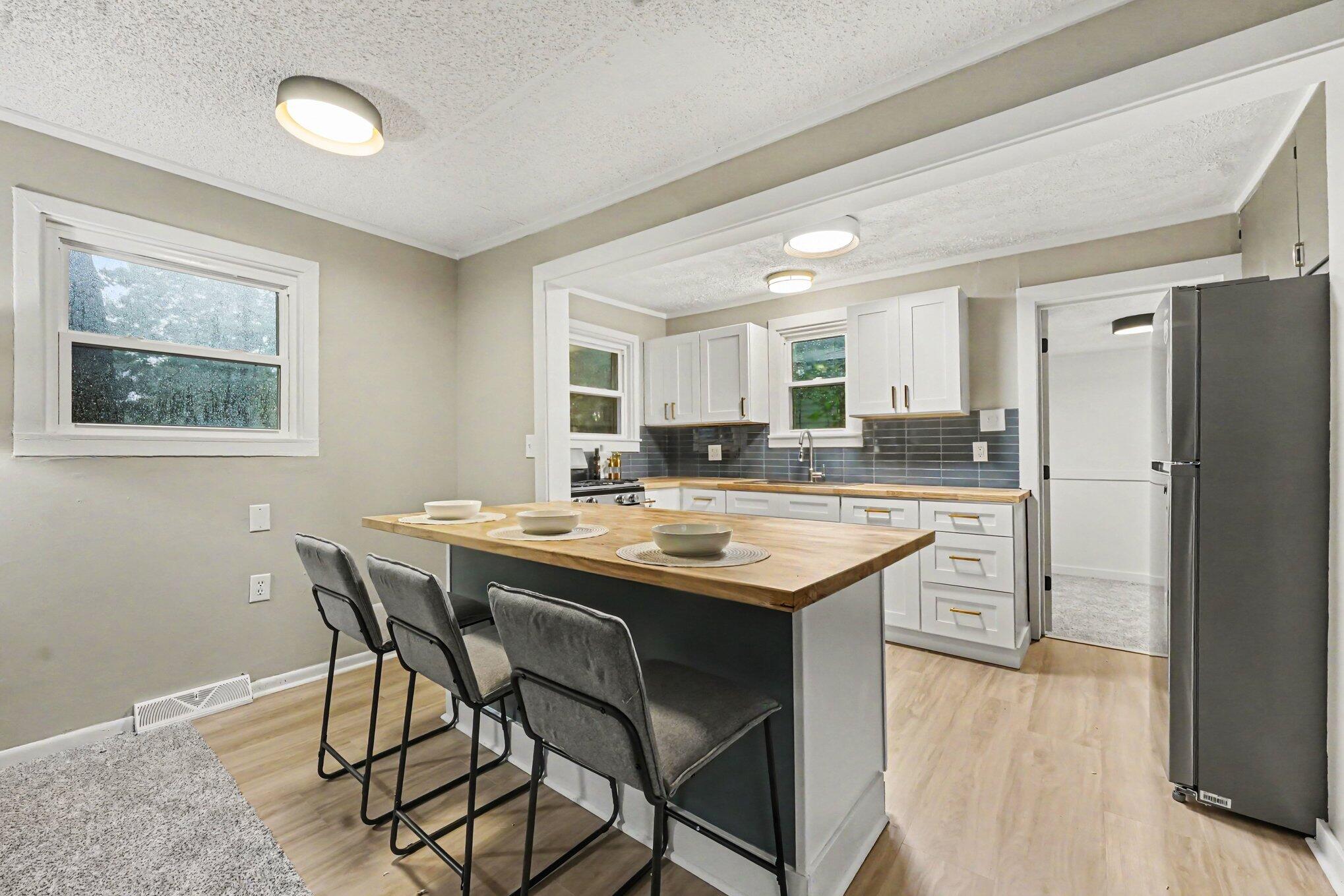 2650 Gaynor Avenue NW Grand Rapids MI 49544