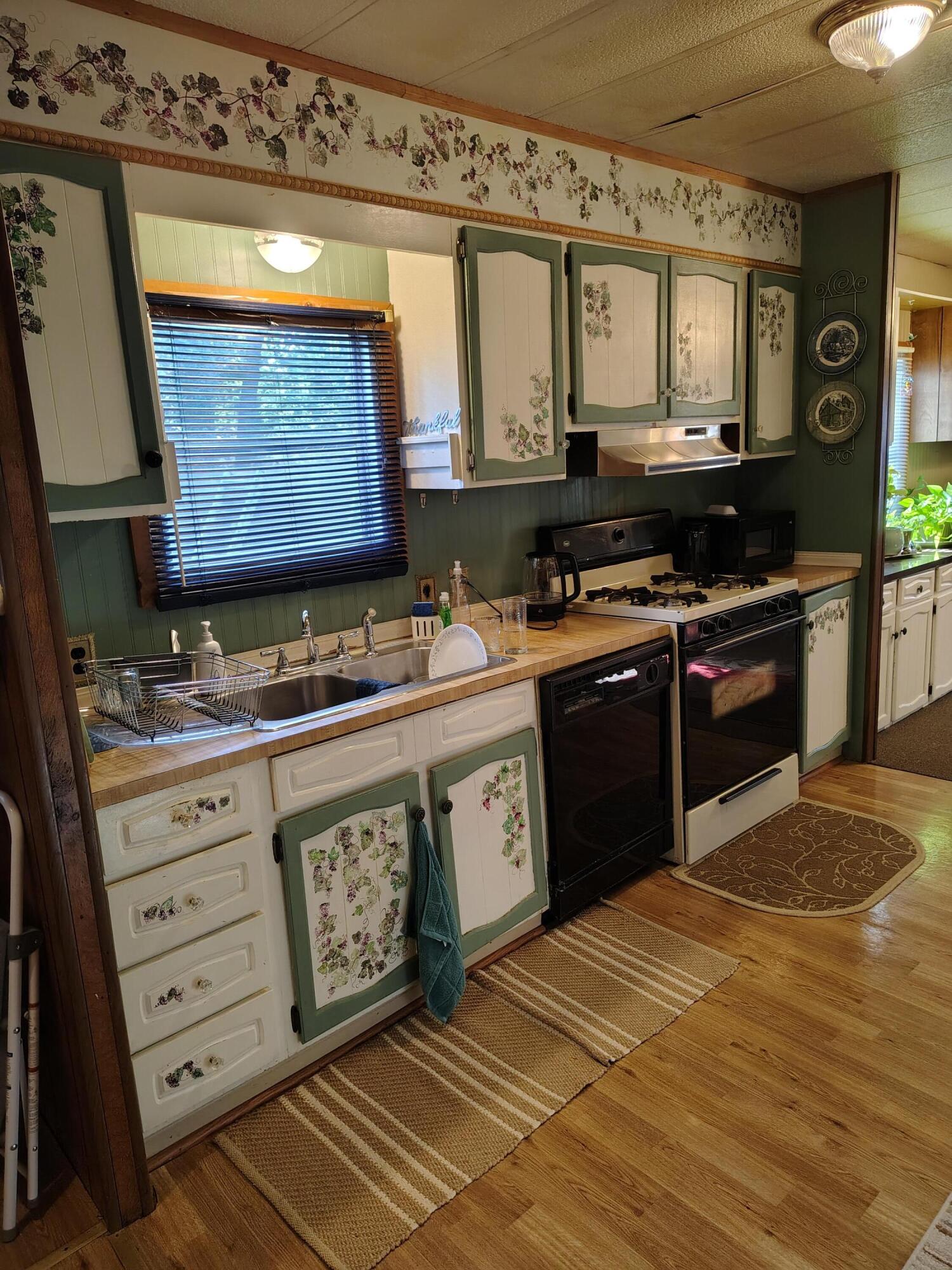 2701 Huizenga Street Norton Shores MI 49444
