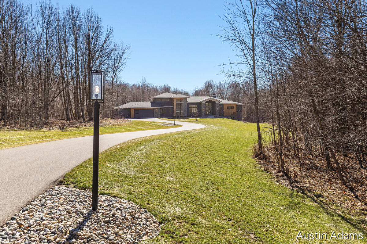 6880 Kilmer Drive SE Grand Rapids MI 49512