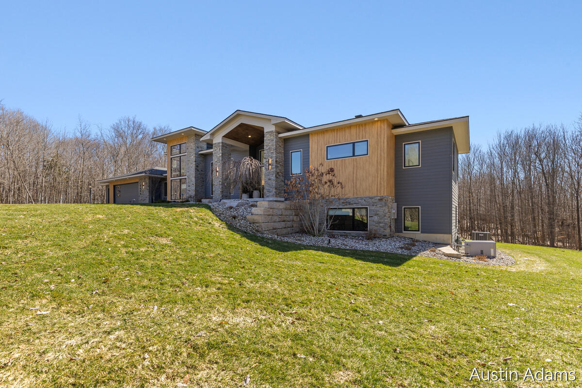 6880 Kilmer Drive SE Grand Rapids MI 49512