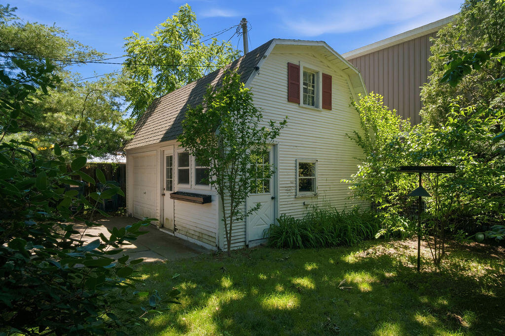 78 Van Buren Street South Haven MI 49090