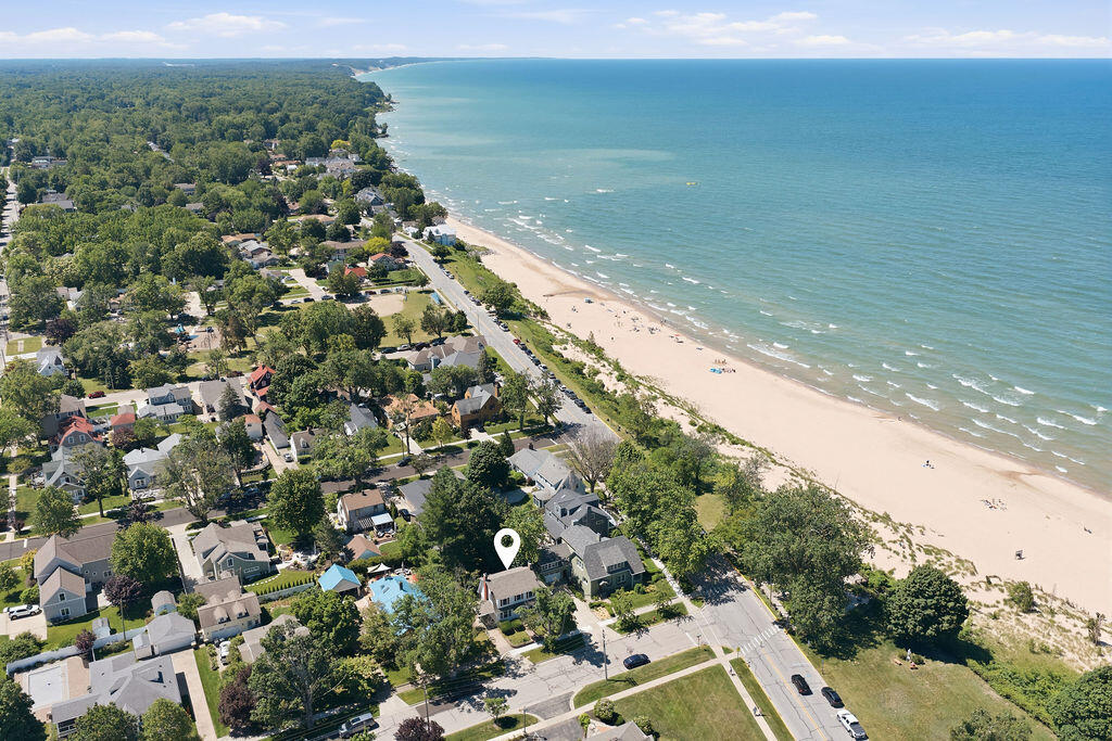 78 Van Buren Street South Haven MI 49090