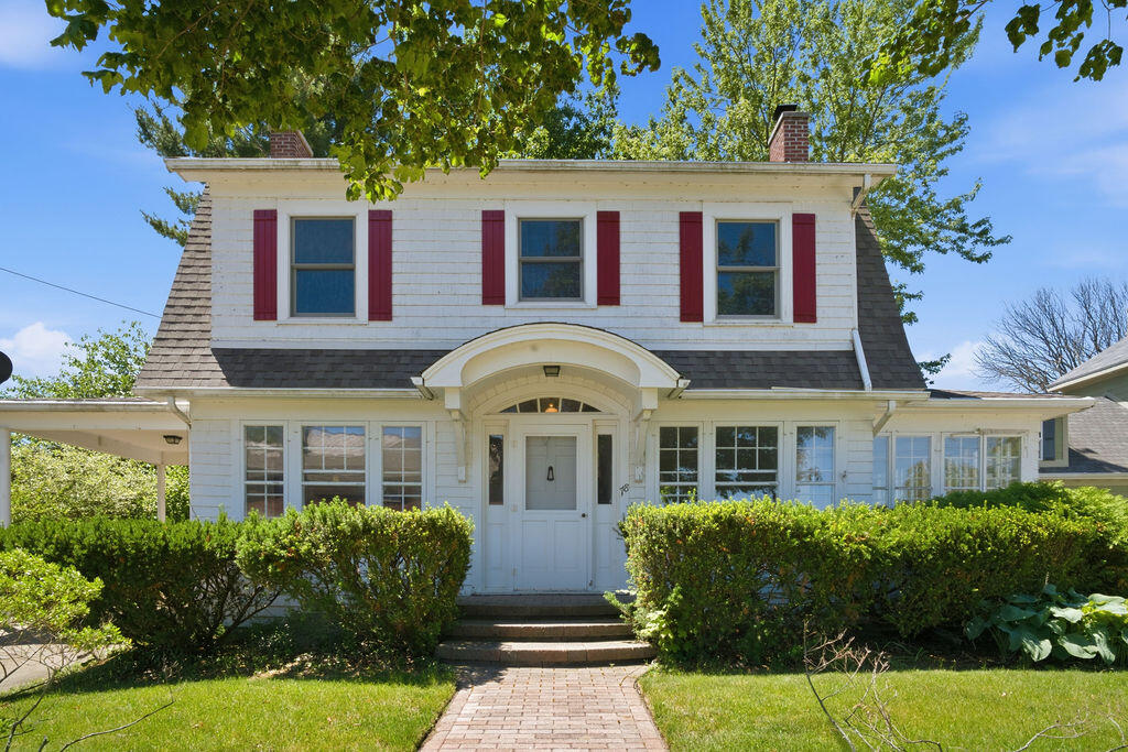 78 Van Buren Street South Haven MI 49090