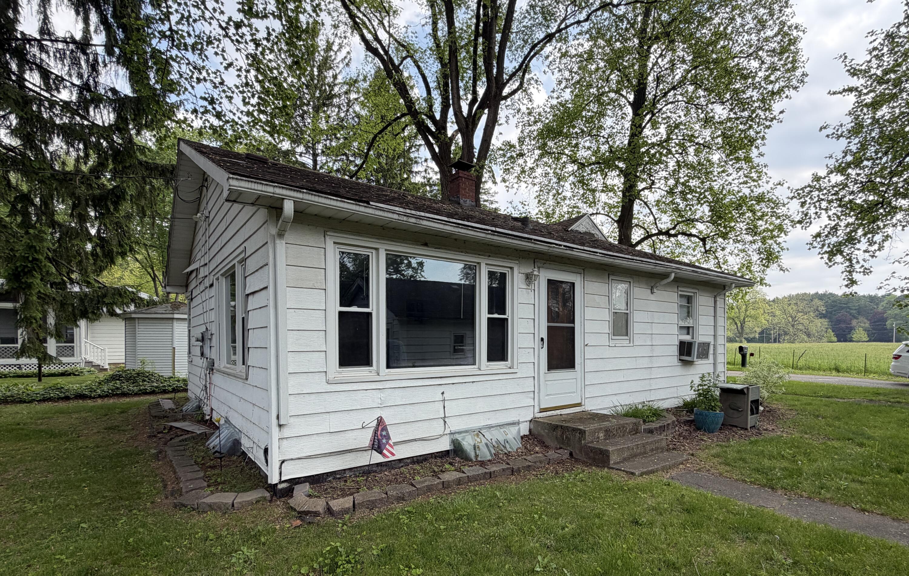 50330 Eastside Drive Dowagiac MI 49047