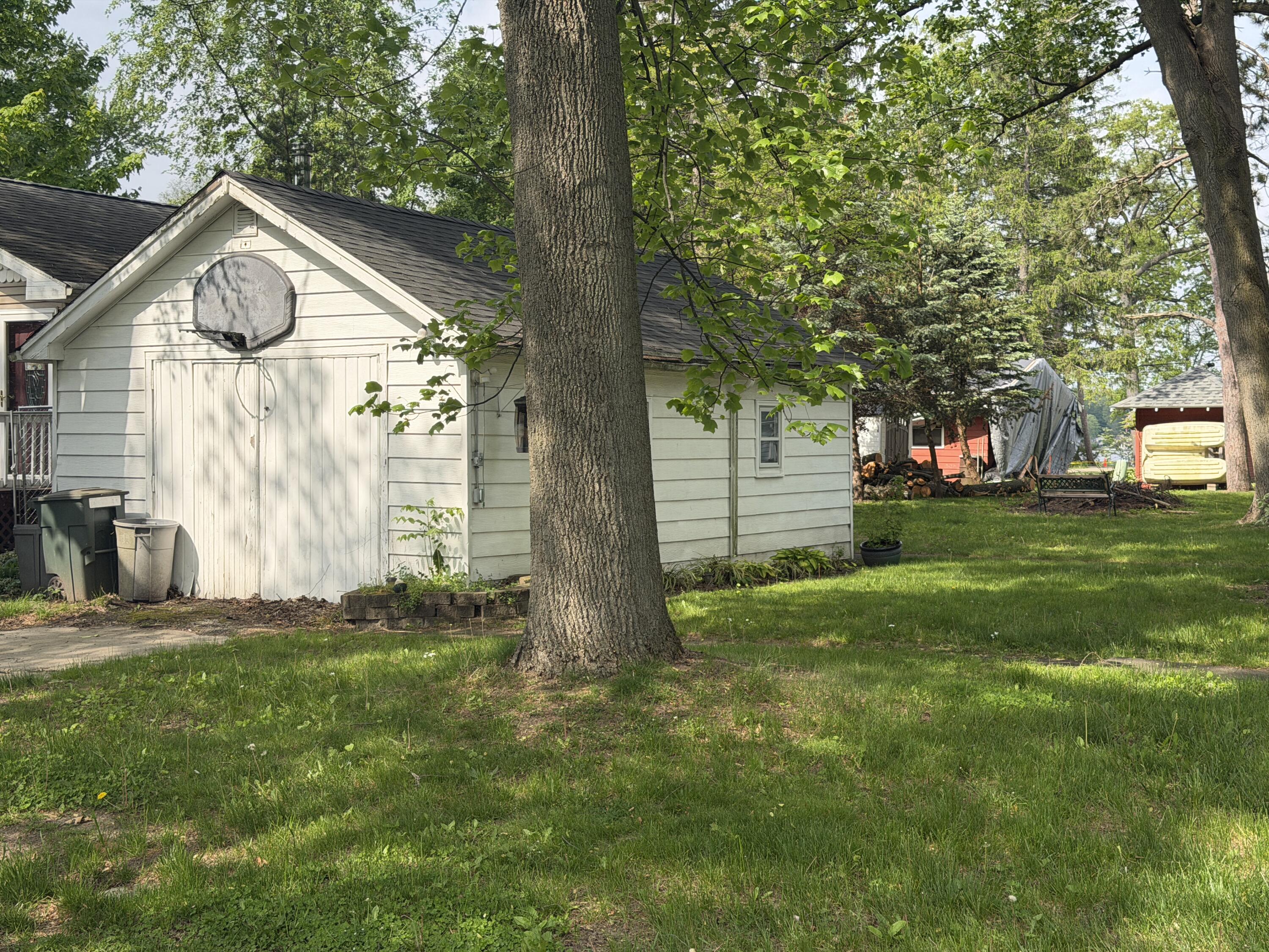 50330 Eastside Drive Dowagiac MI 49047