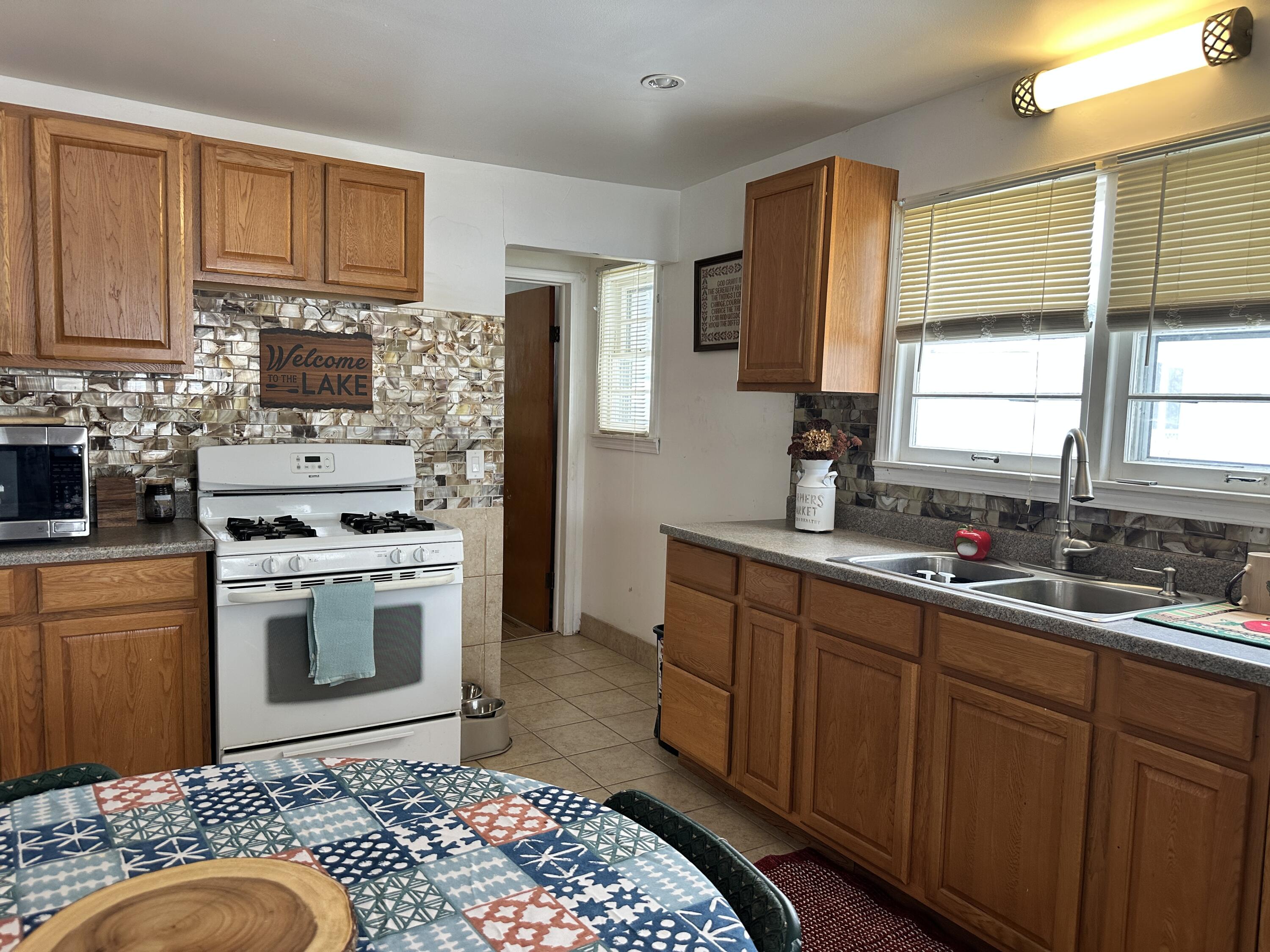 50330 Eastside Drive Dowagiac MI 49047