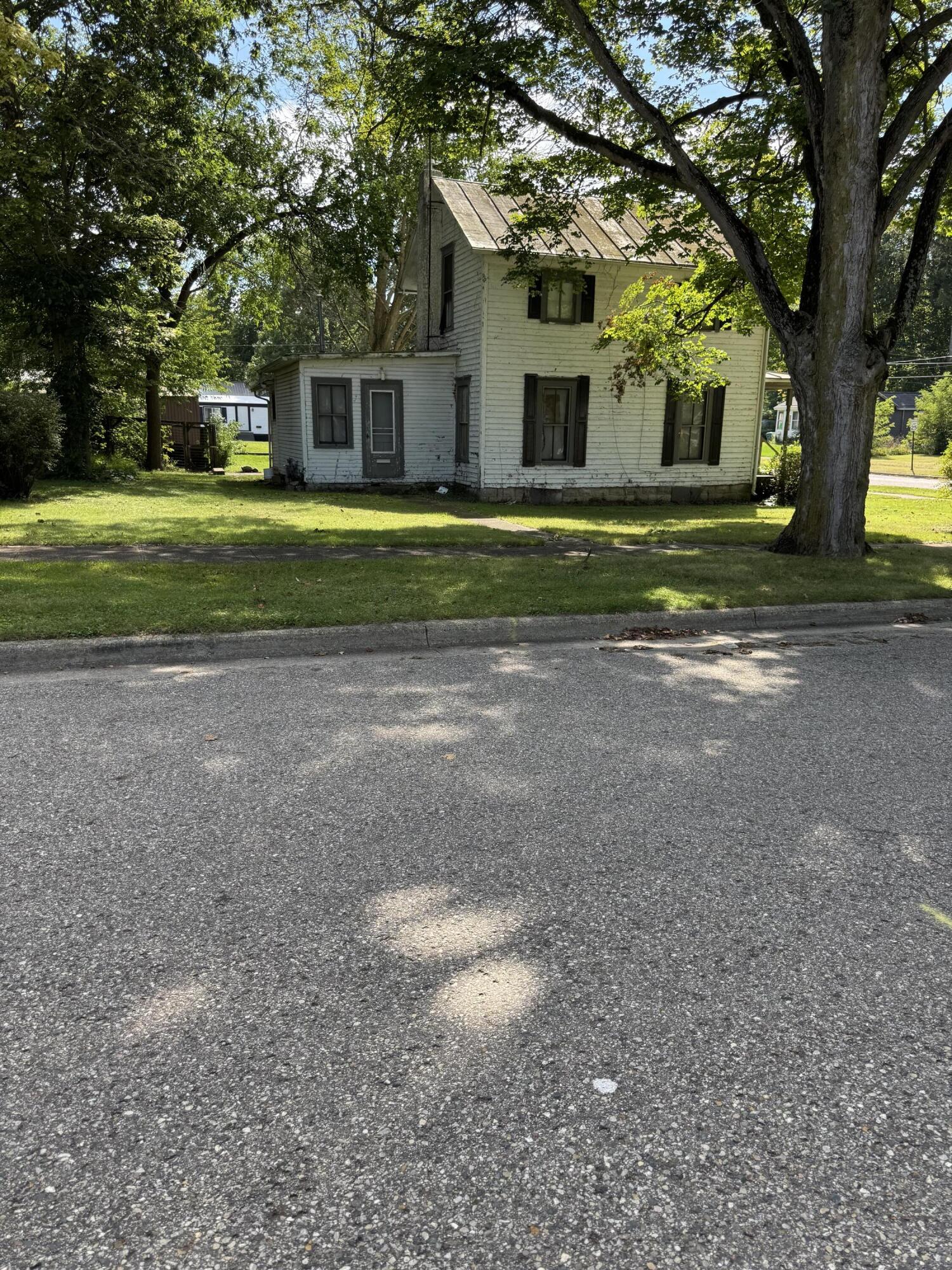 401 S O Keefe Street Cassopolis MI 49031