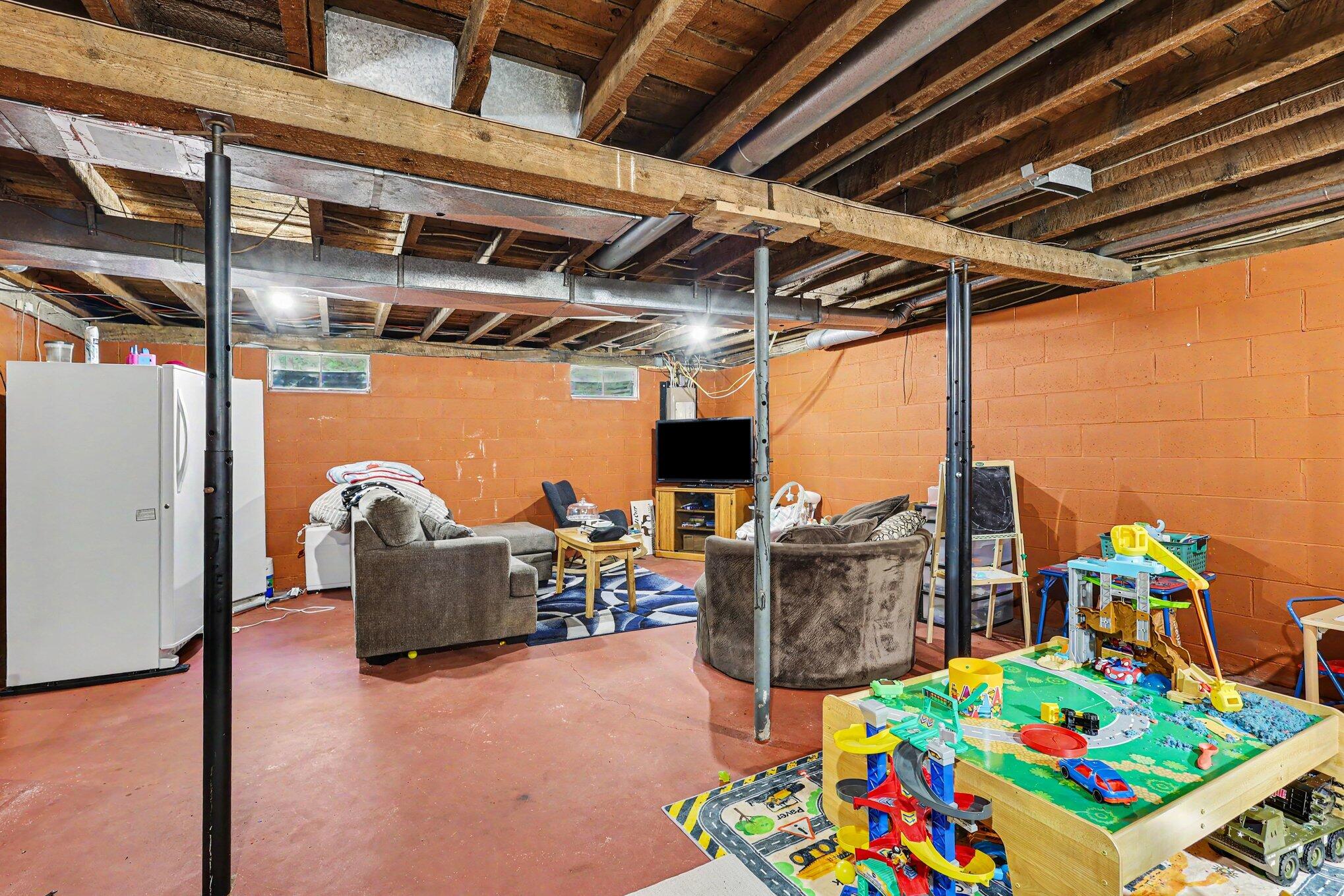 263 N Sheridan Road Muskegon MI 49442