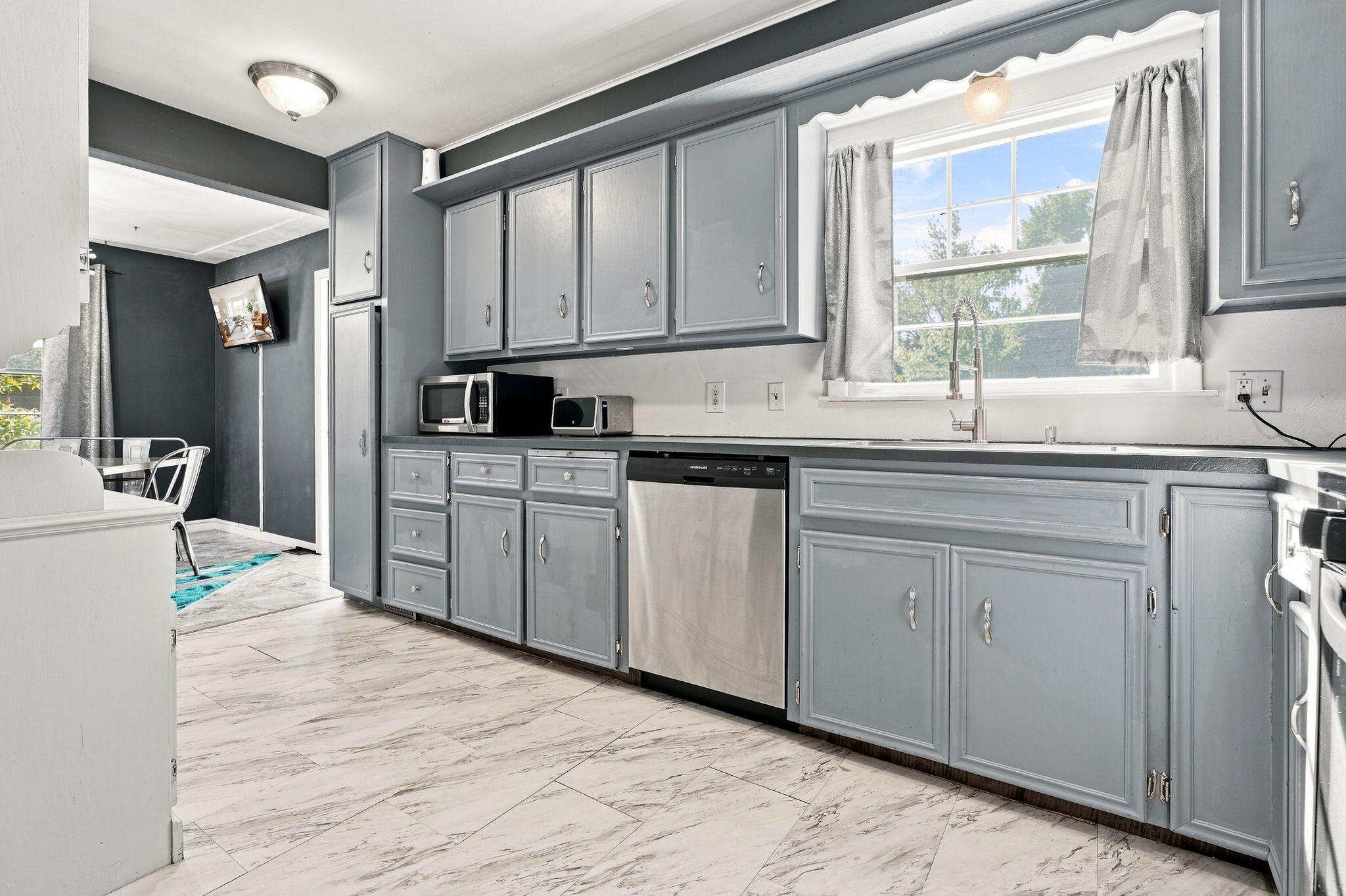 1044 Lockridge Drive NE Grand Rapids MI 49505