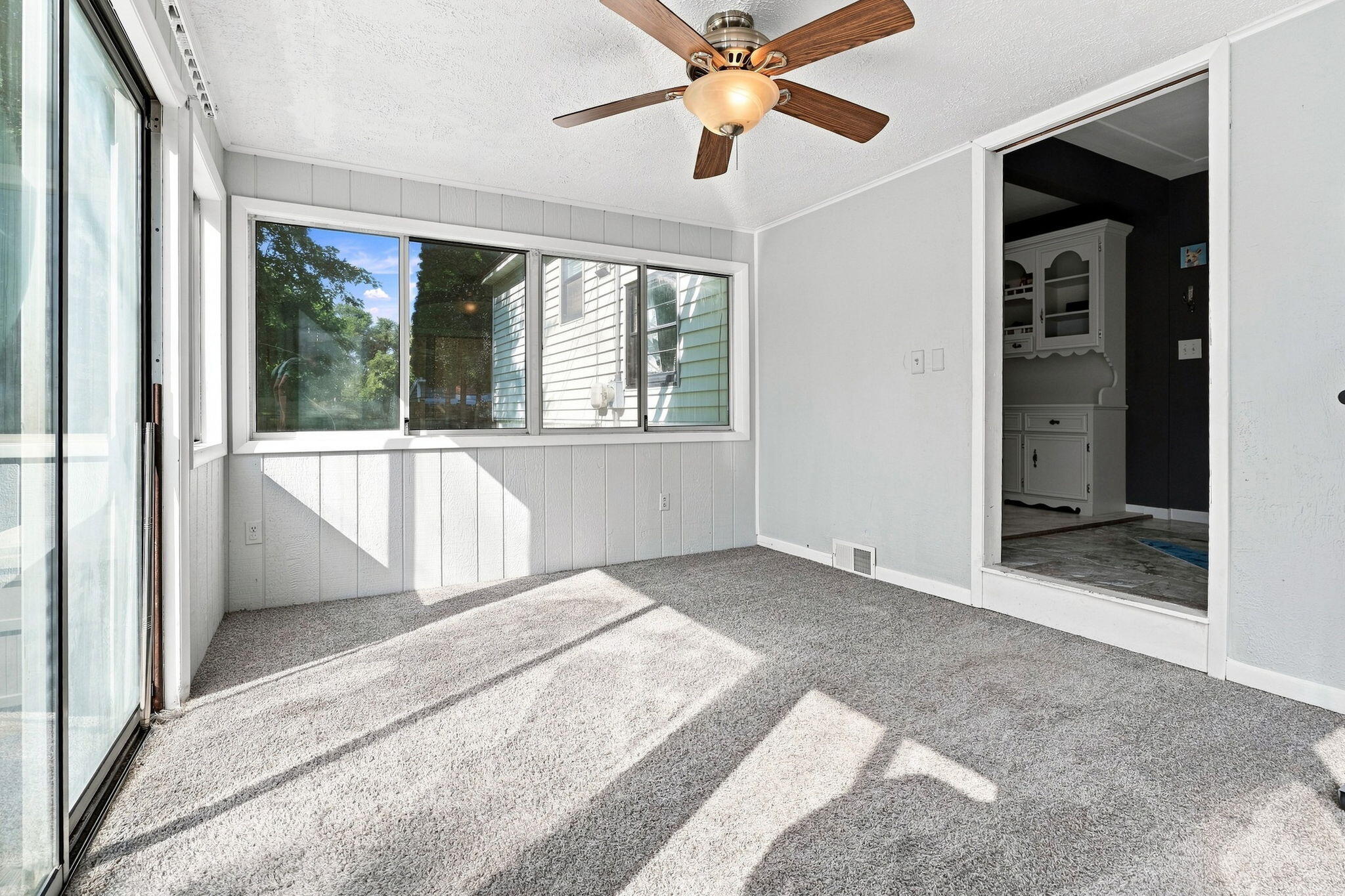 1044 Lockridge Drive NE Grand Rapids MI 49505