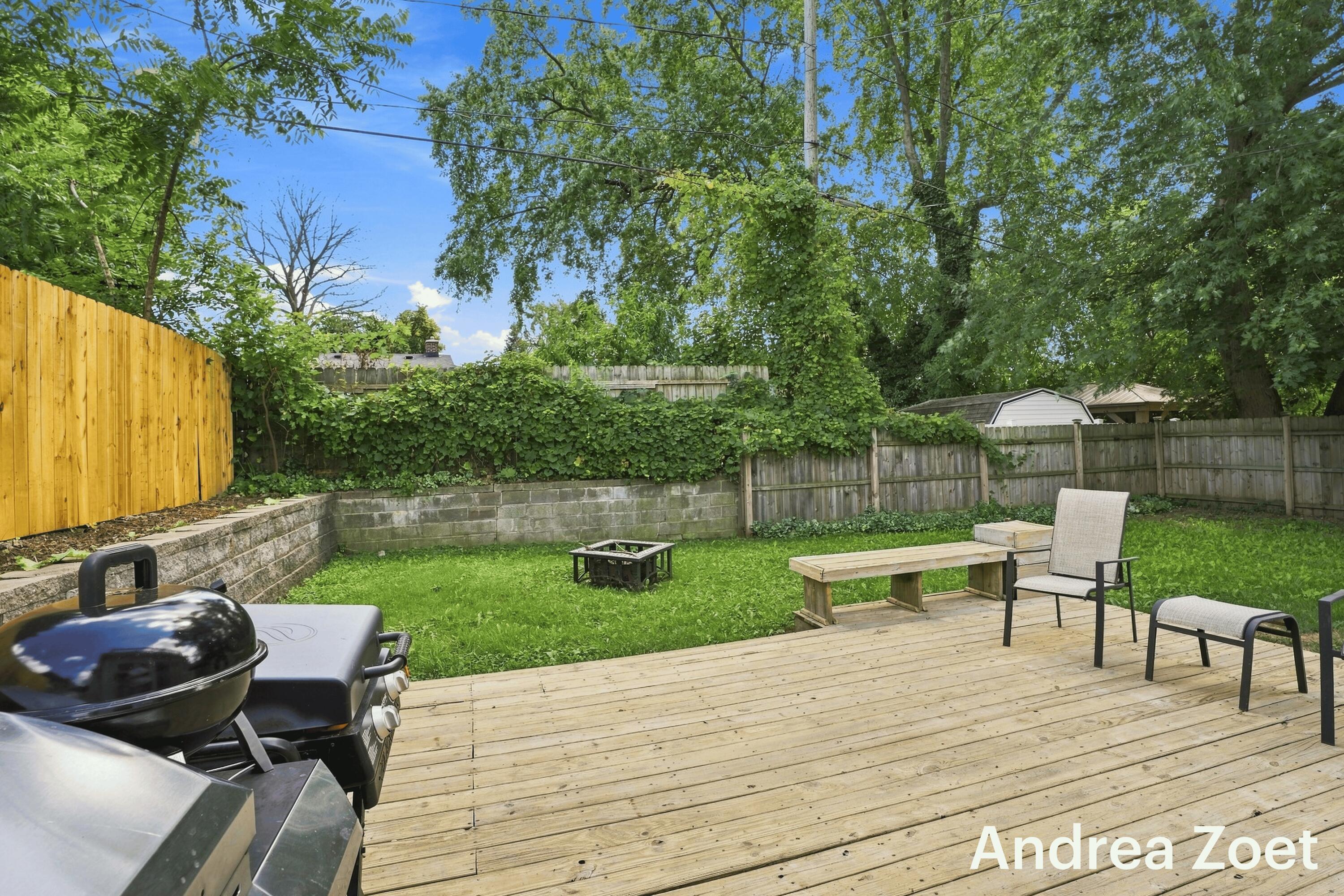 1044 Lockridge Drive NE Grand Rapids MI 49505