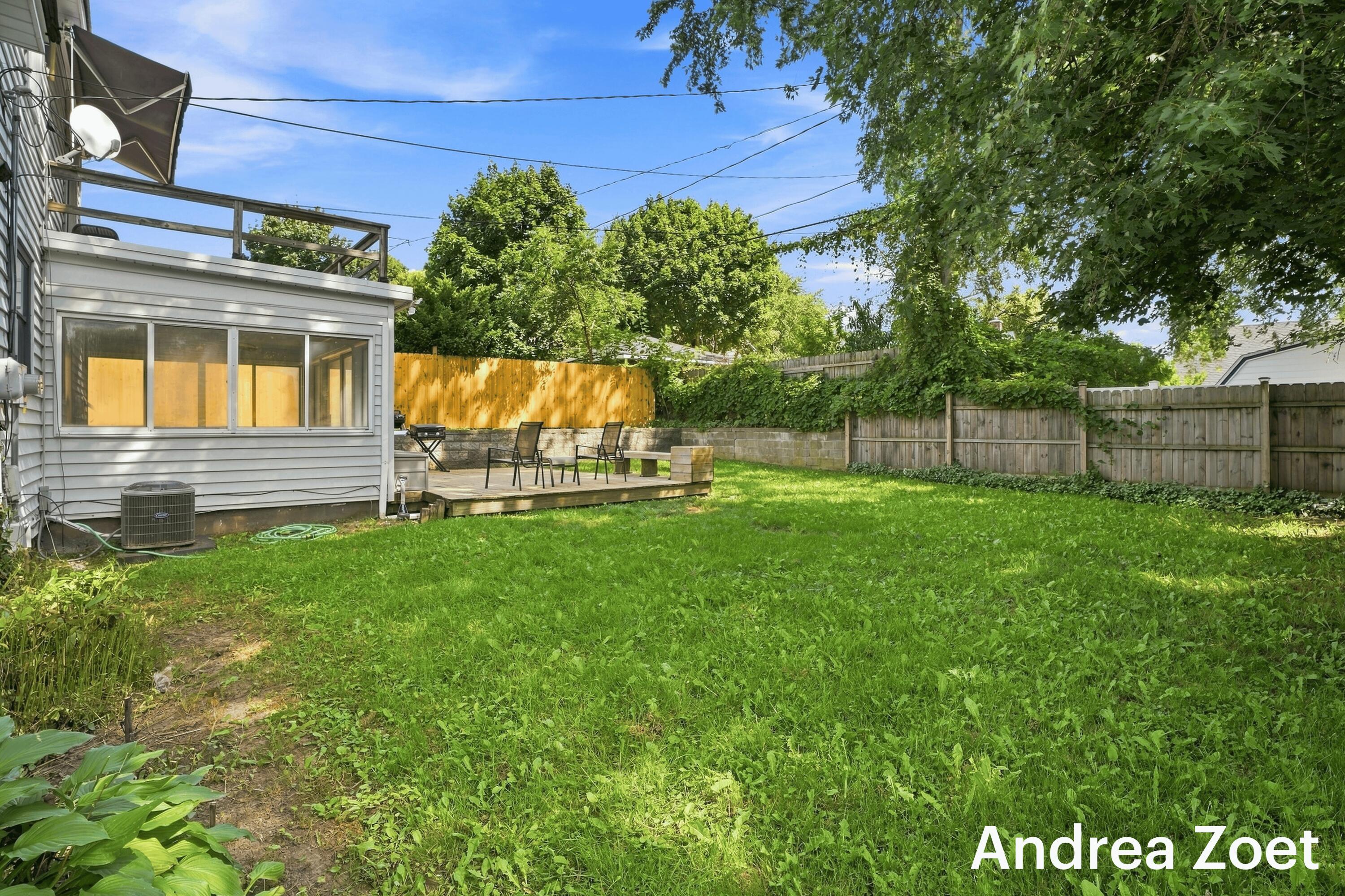 1044 Lockridge Drive NE Grand Rapids MI 49505