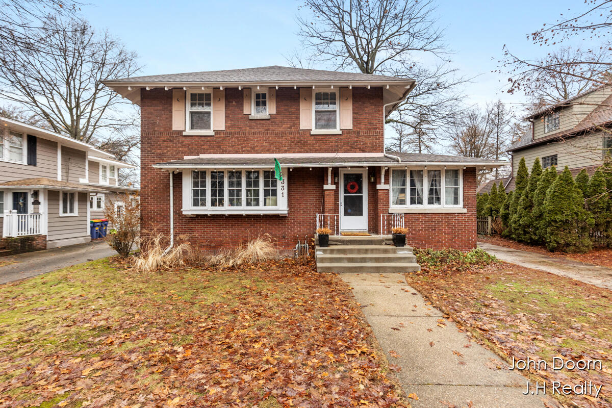 331 Aurora Street SE Grand Rapids MI 49507