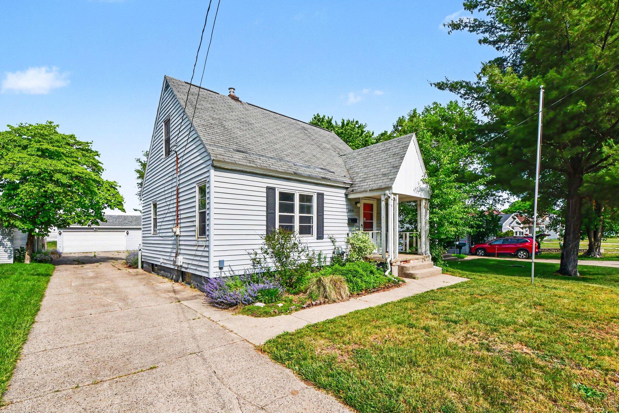 Grand Rapids MI, 2909 Union Avenue SE