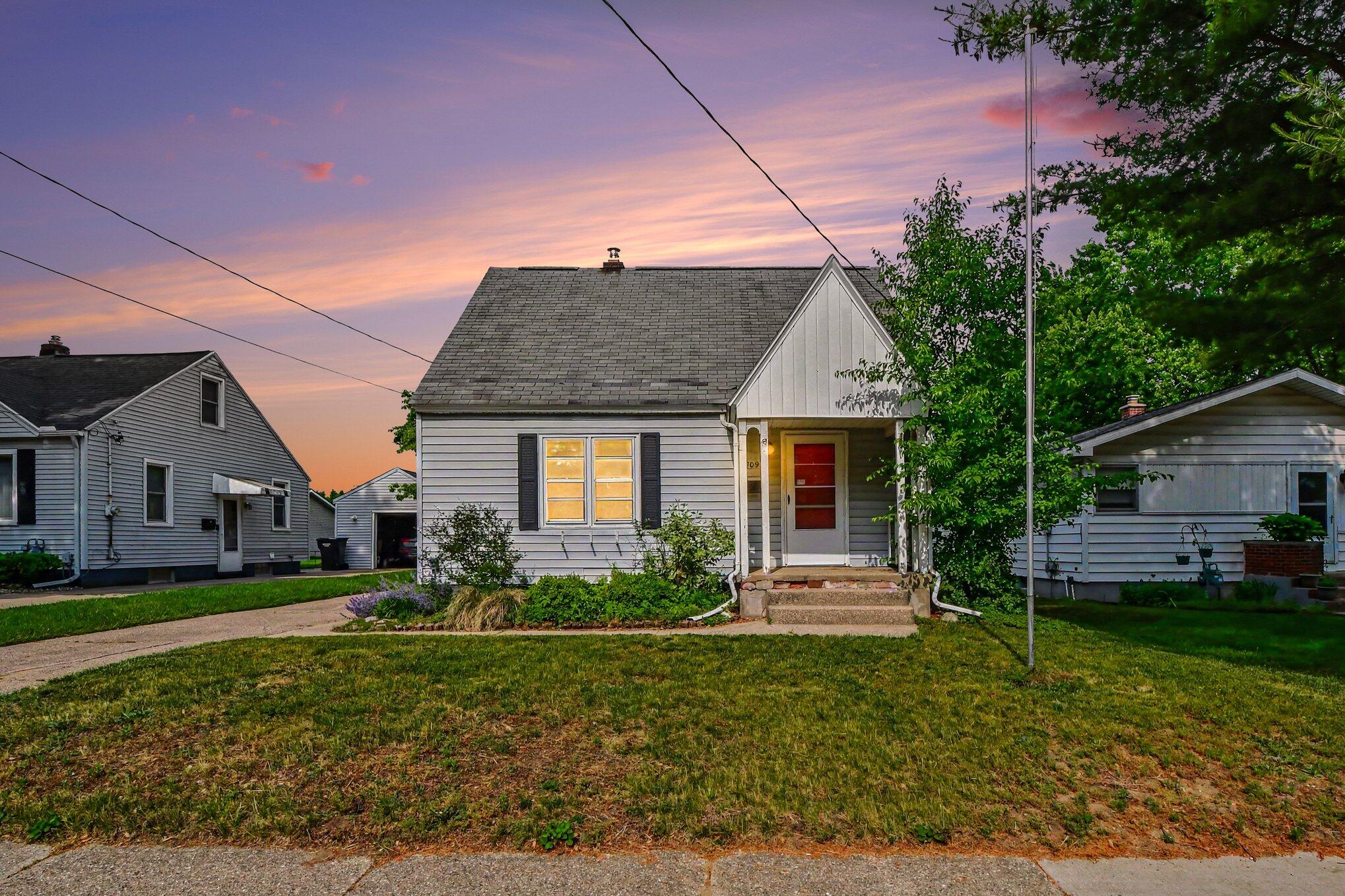 2909 Union Avenue SE Grand Rapids MI 49548